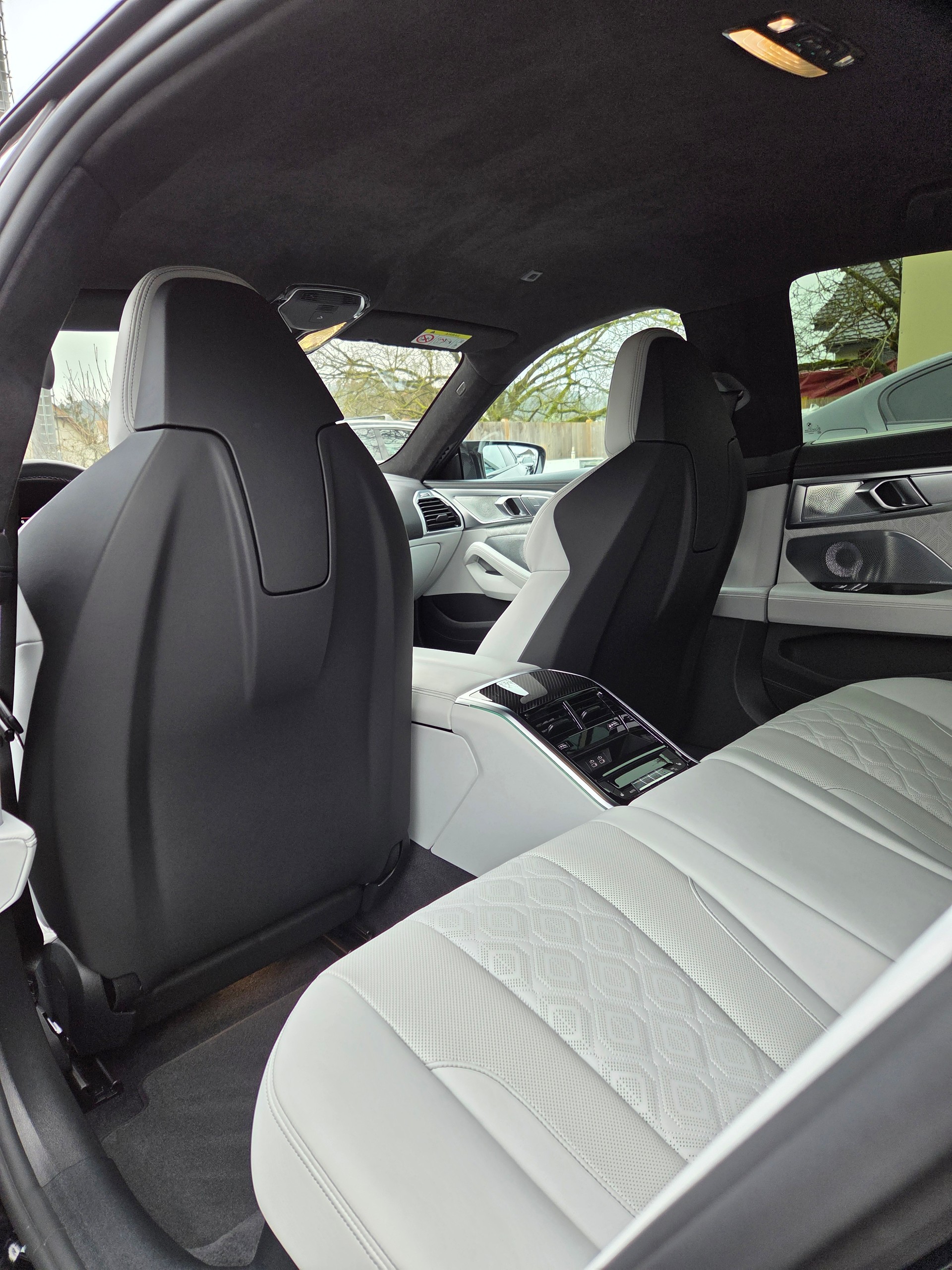 BMW M8 xDrive M Competition Steptronic-image-11