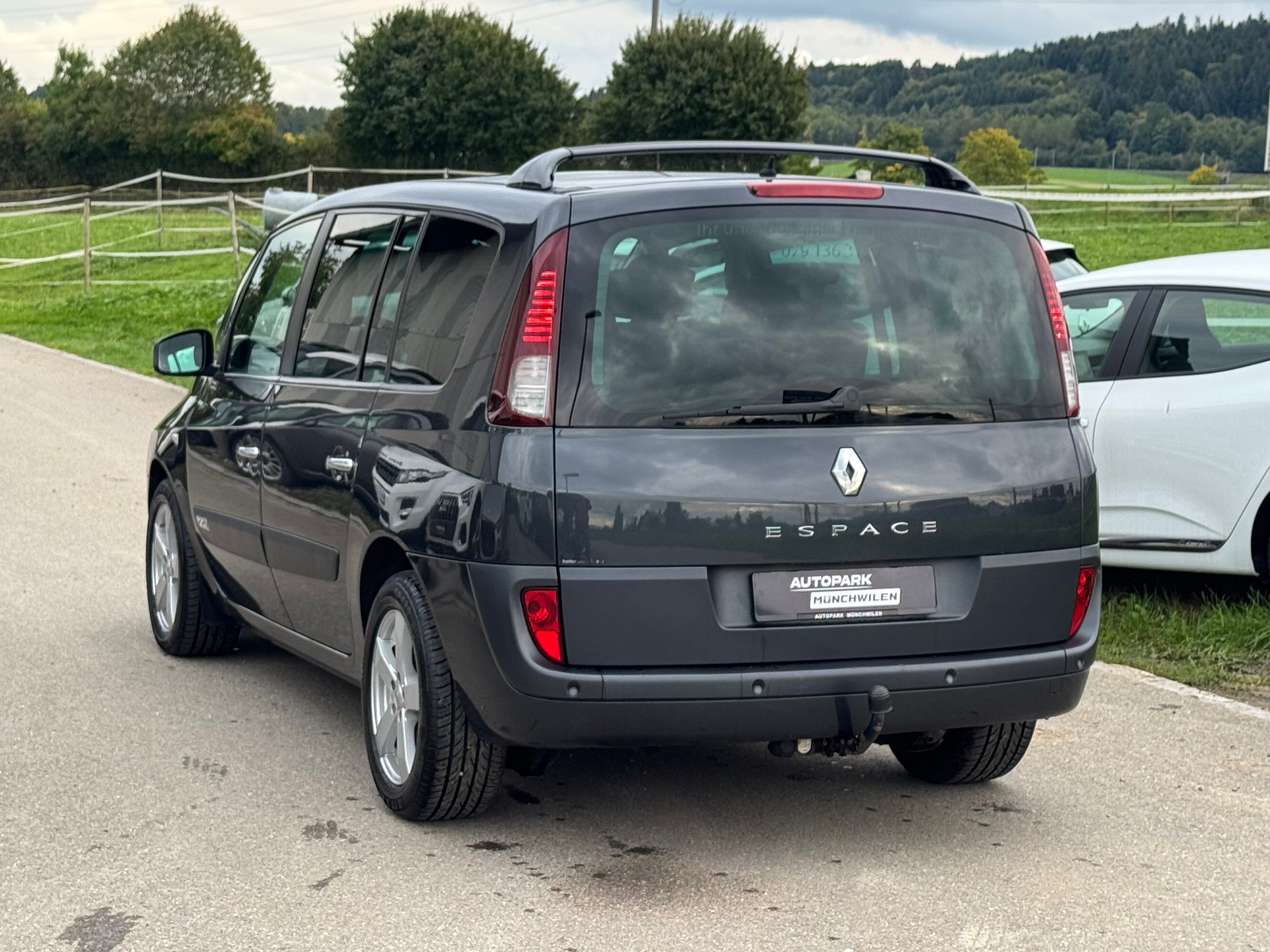 RENAULT Grand Espace 2.0 dCi Dynamic Automatic-image-3