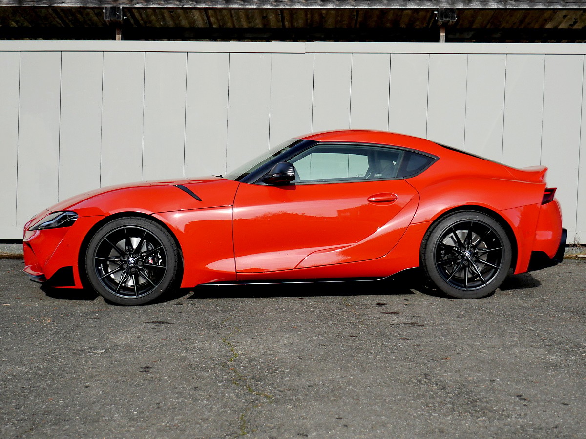 TOYOTA Supra GR 3.0i Turbo GT4 100th Edition Tribute
