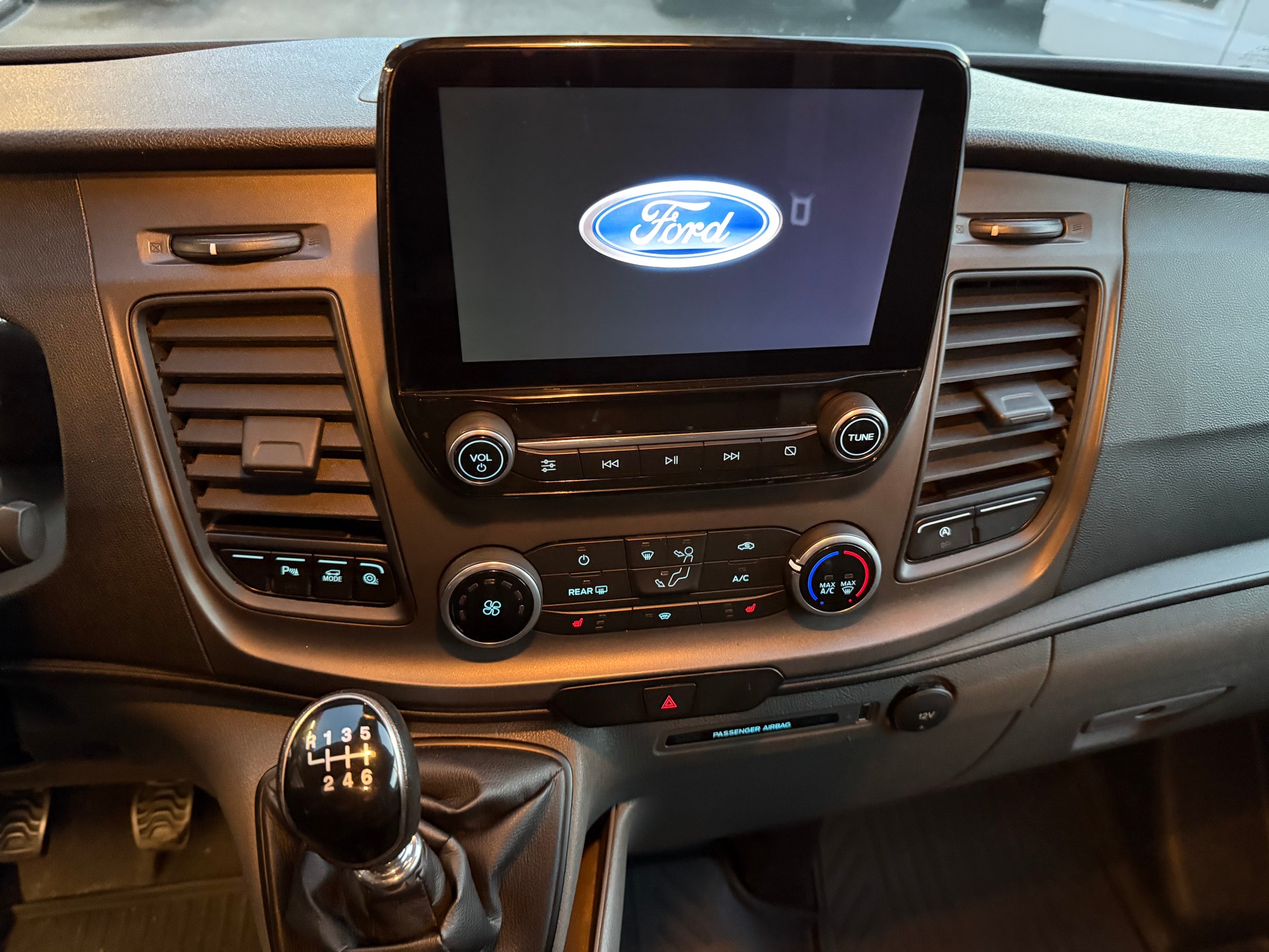 FORD Transit Custom Van 320 L1H1 Trend-image-4