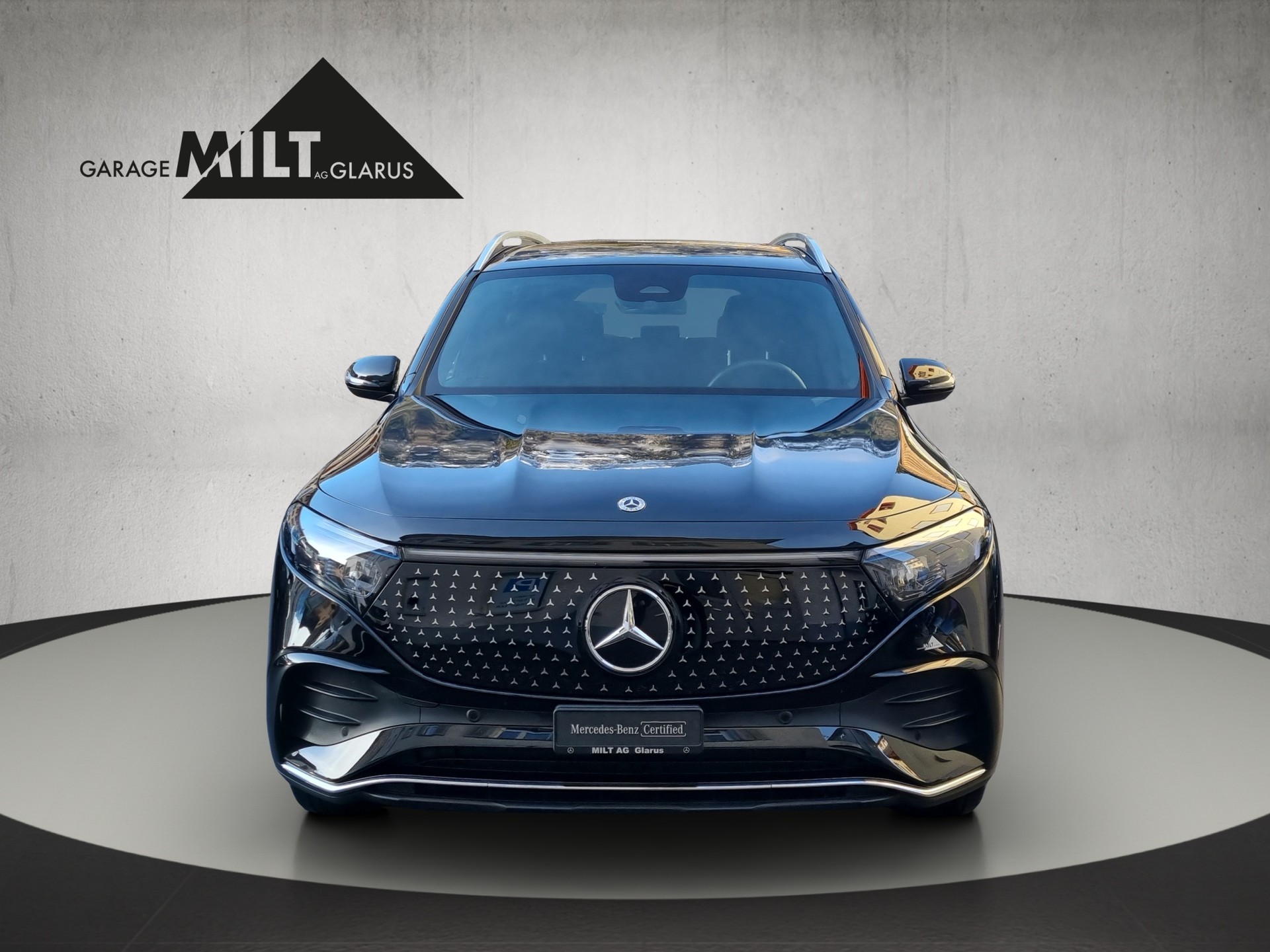 MERCEDES-BENZ EQB 350-showroom-element-1