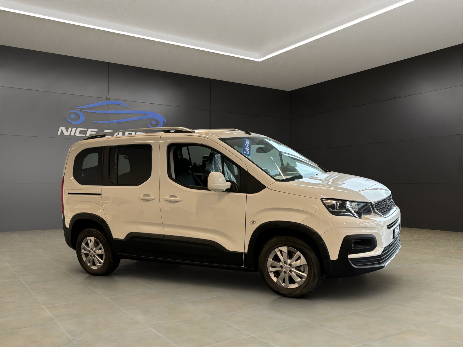 PEUGEOT Rifter 1.5 BlueHDi Allure Pack-showroom-element-2