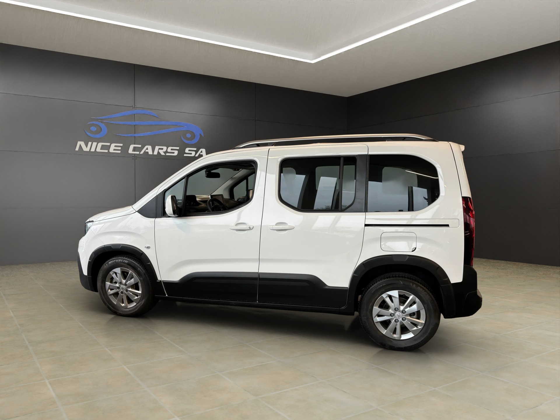 PEUGEOT Rifter 1.5 BlueHDi Allure Pack-image-4