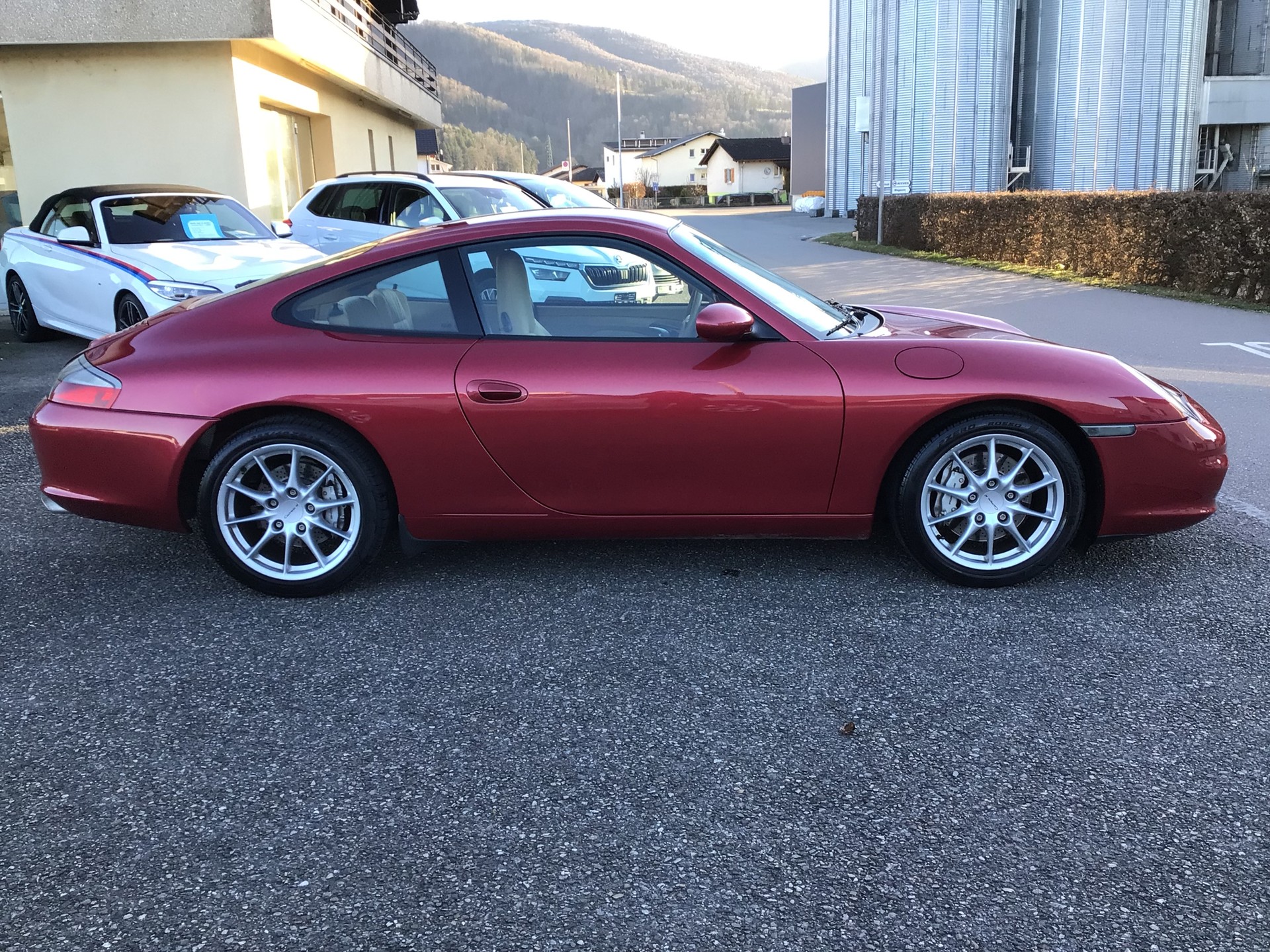 PORSCHE 911 Carrera4-image-2