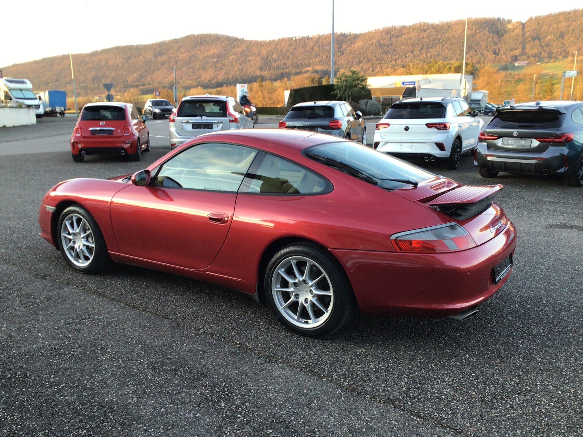 PORSCHE 911 Carrera4-image-4