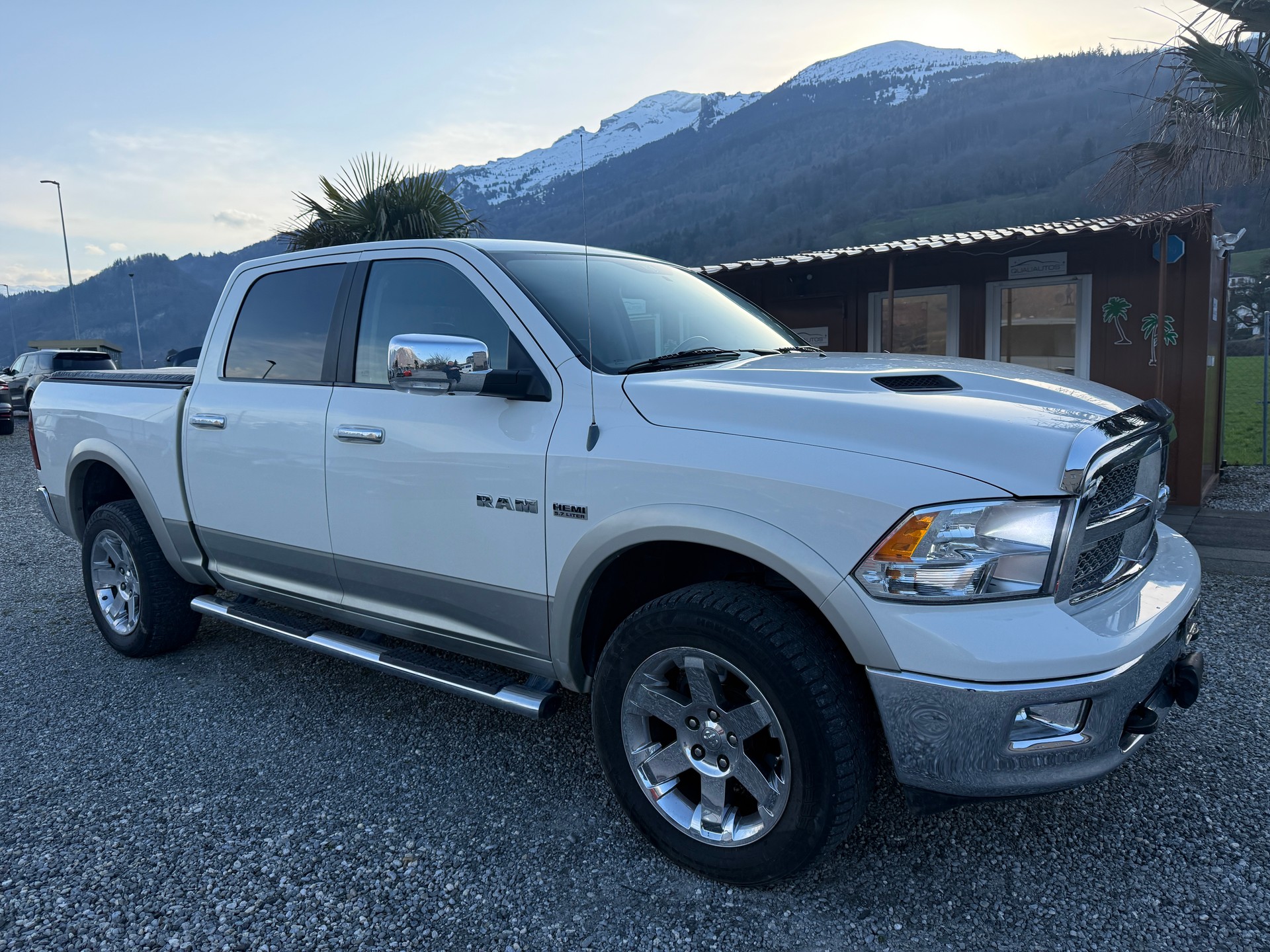 DODGE 1500 V8 * Leistungs-Kompressor * 6000kg A-Last *-showroom-element-1
