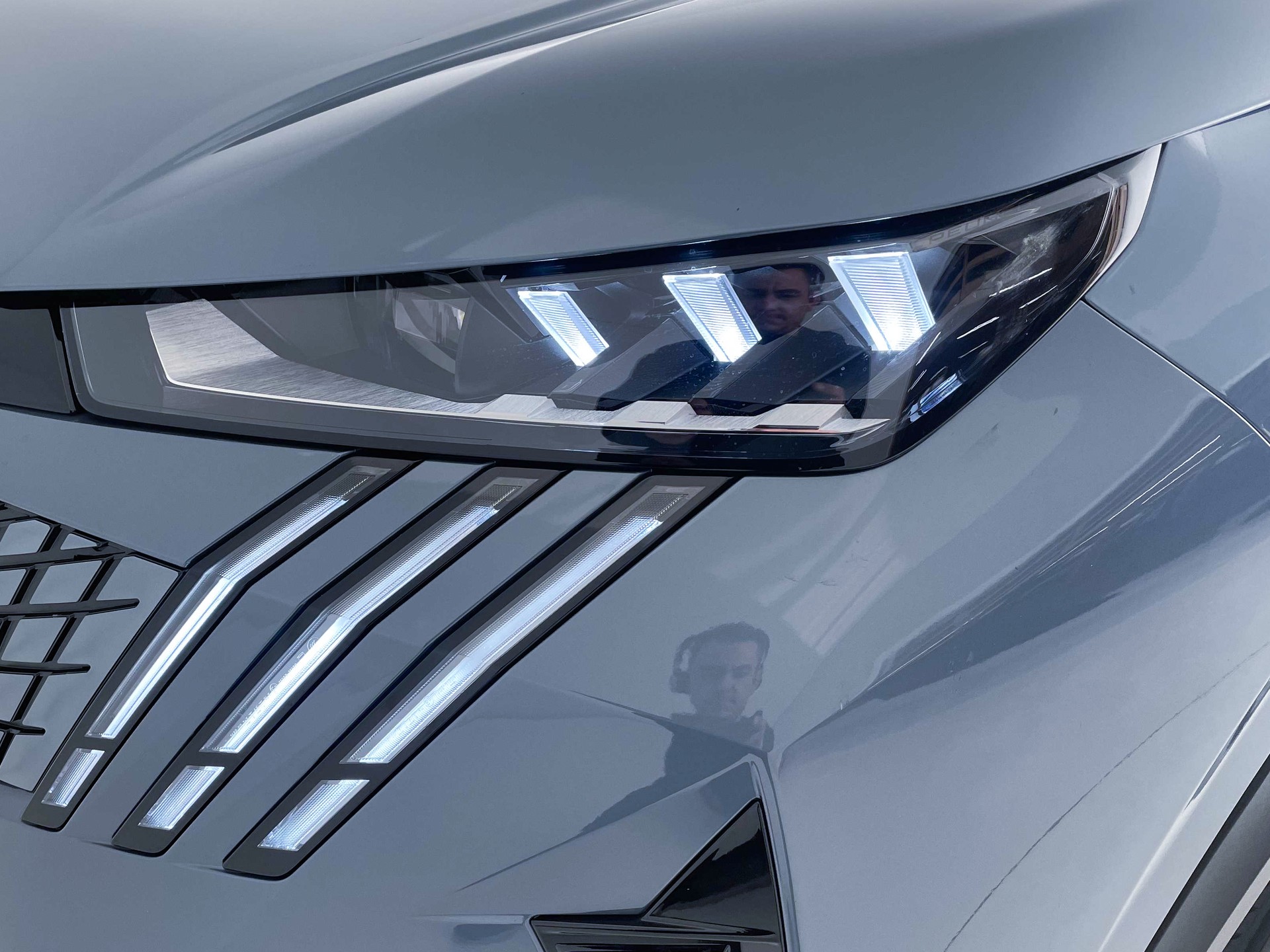 PEUGEOT 5008 1.6 PHEV GT-image-24