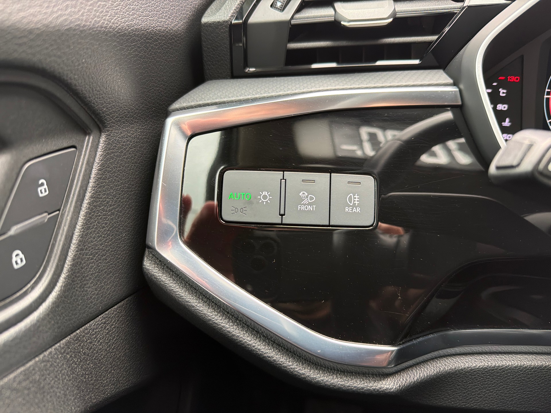 AUDI Q3 40 TFSI S-Line advanced quattro S-tronic-image-20