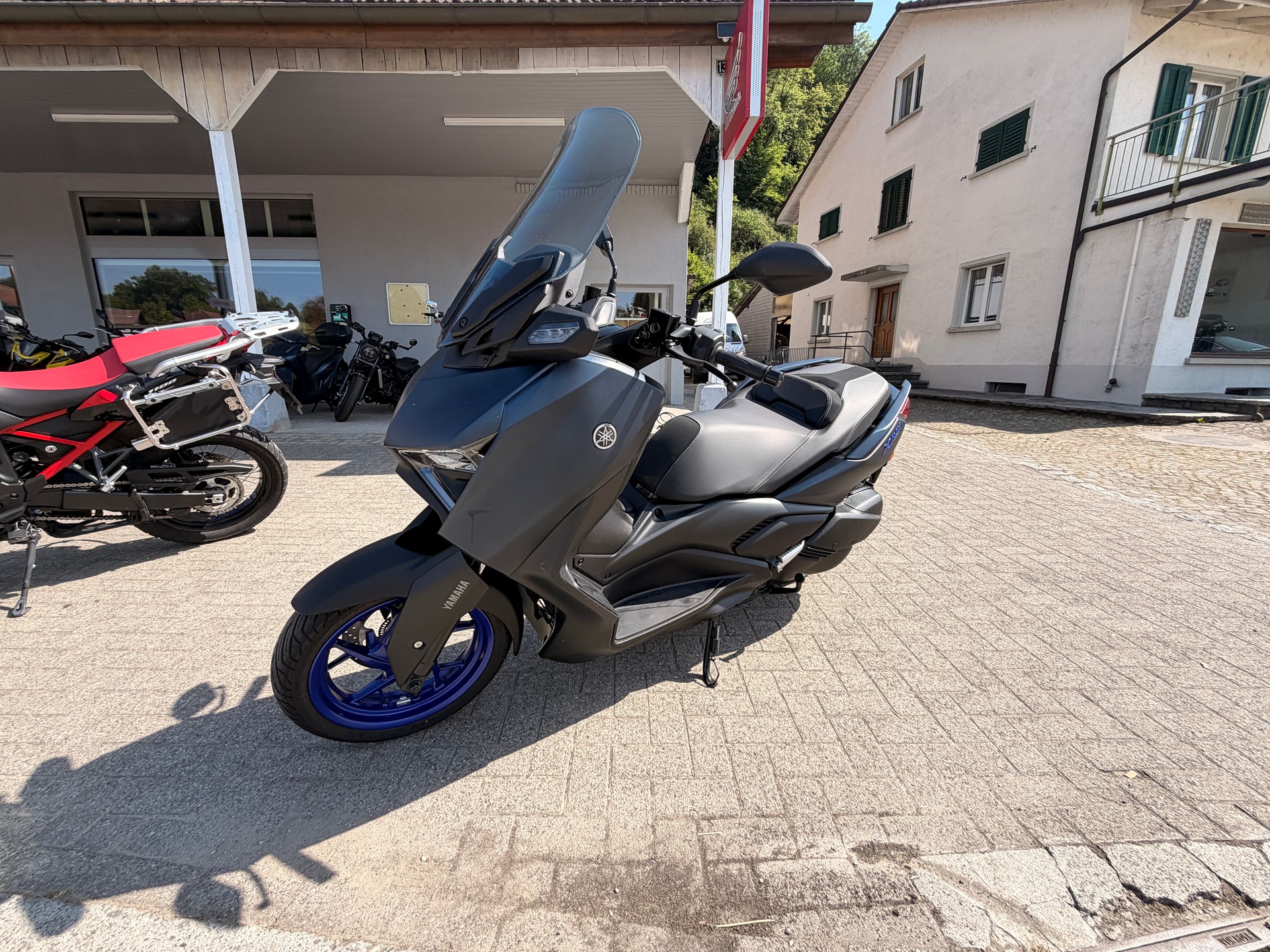 YAMAHA X-Max 300-image-3