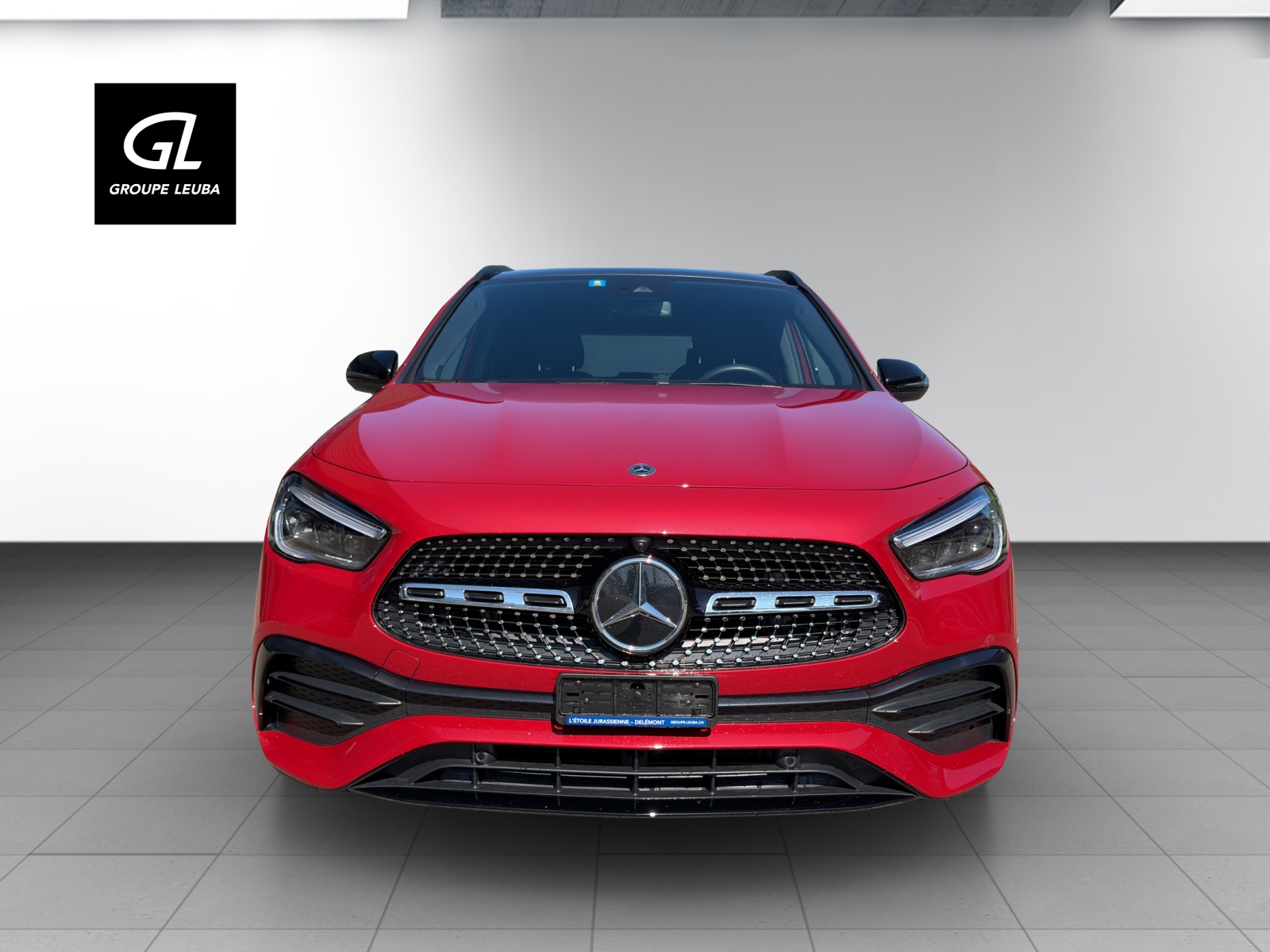 MERCEDES-BENZ GLA 200 4M AMG Line 8G-D-showroom-element-1