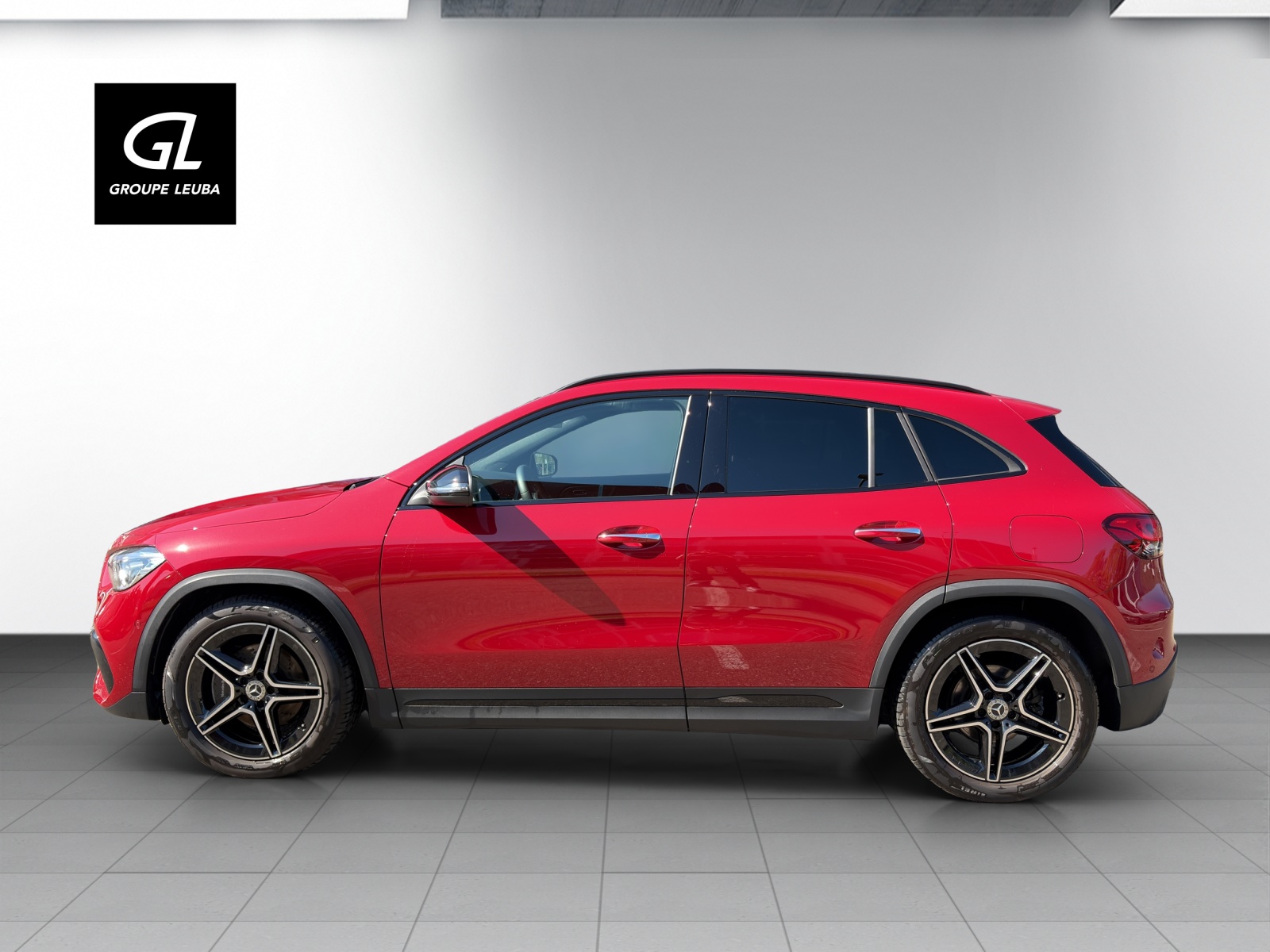 MERCEDES-BENZ GLA 200 4M AMG Line 8G-D-showroom-element-2
