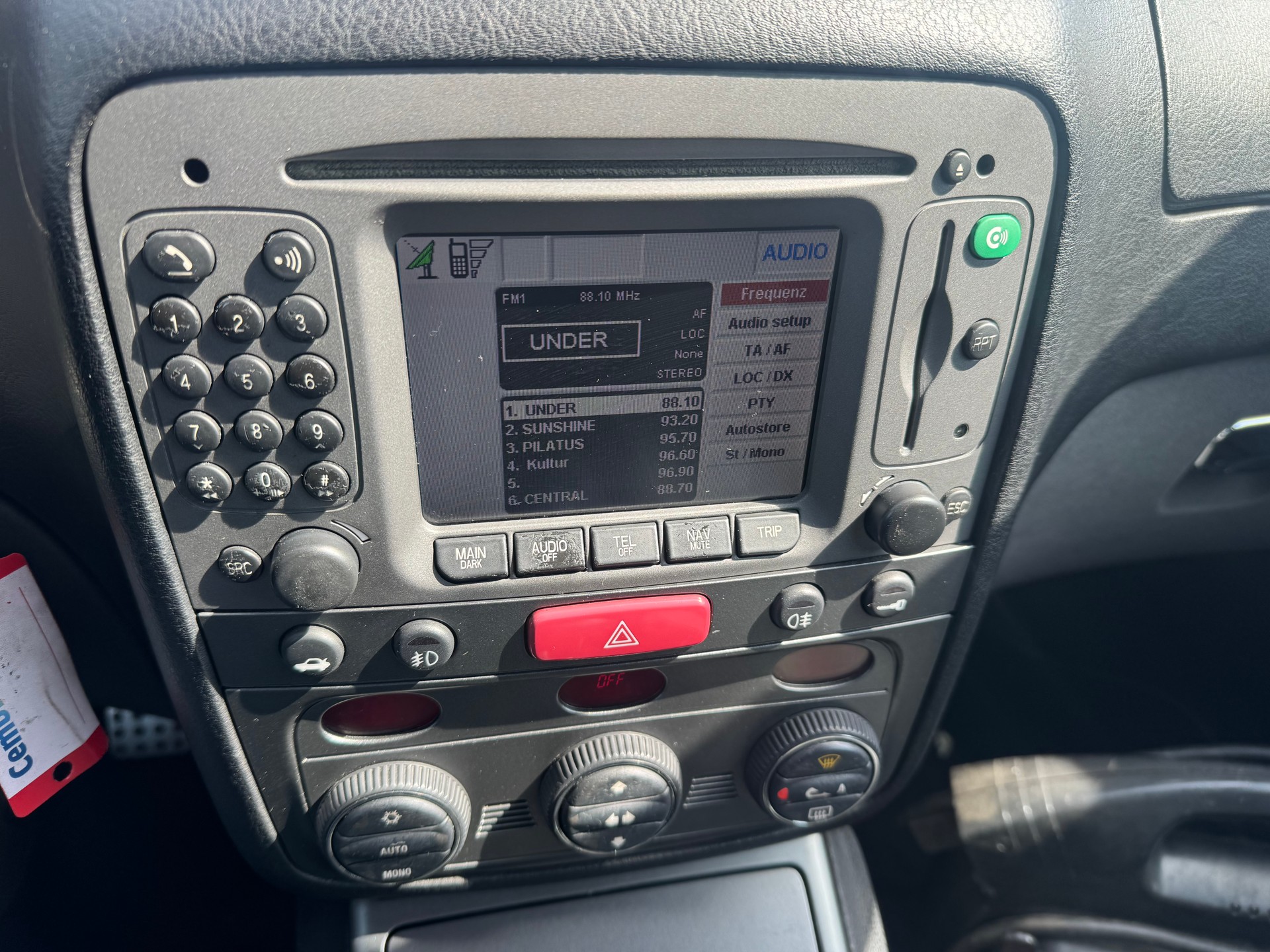 ALFA ROMEO GT 2.0 JTS Black Line-image-6