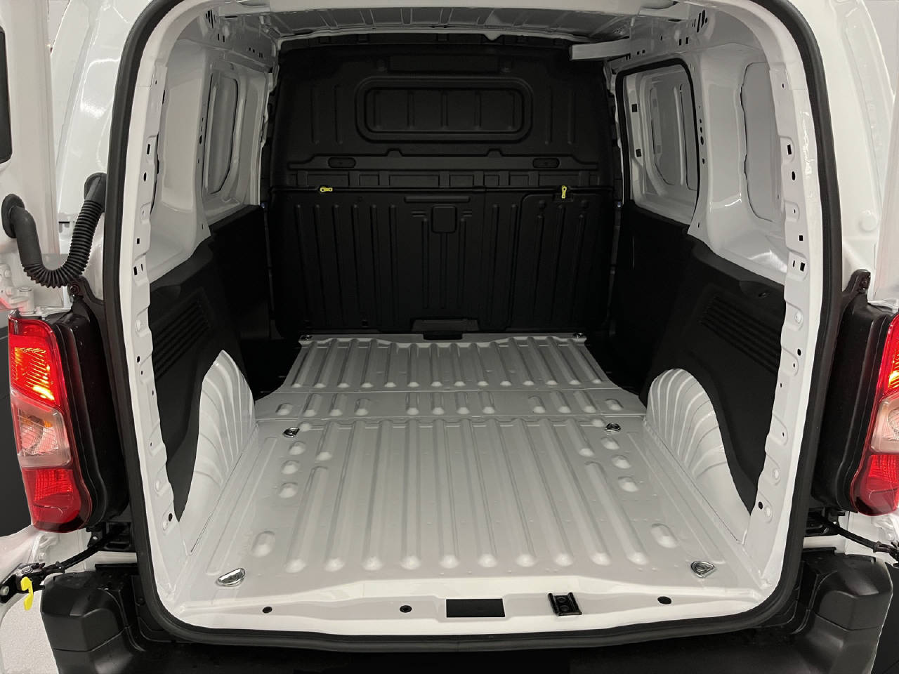 OPEL Combo Cargo 2.0 t 1.5 D Energize-image-12