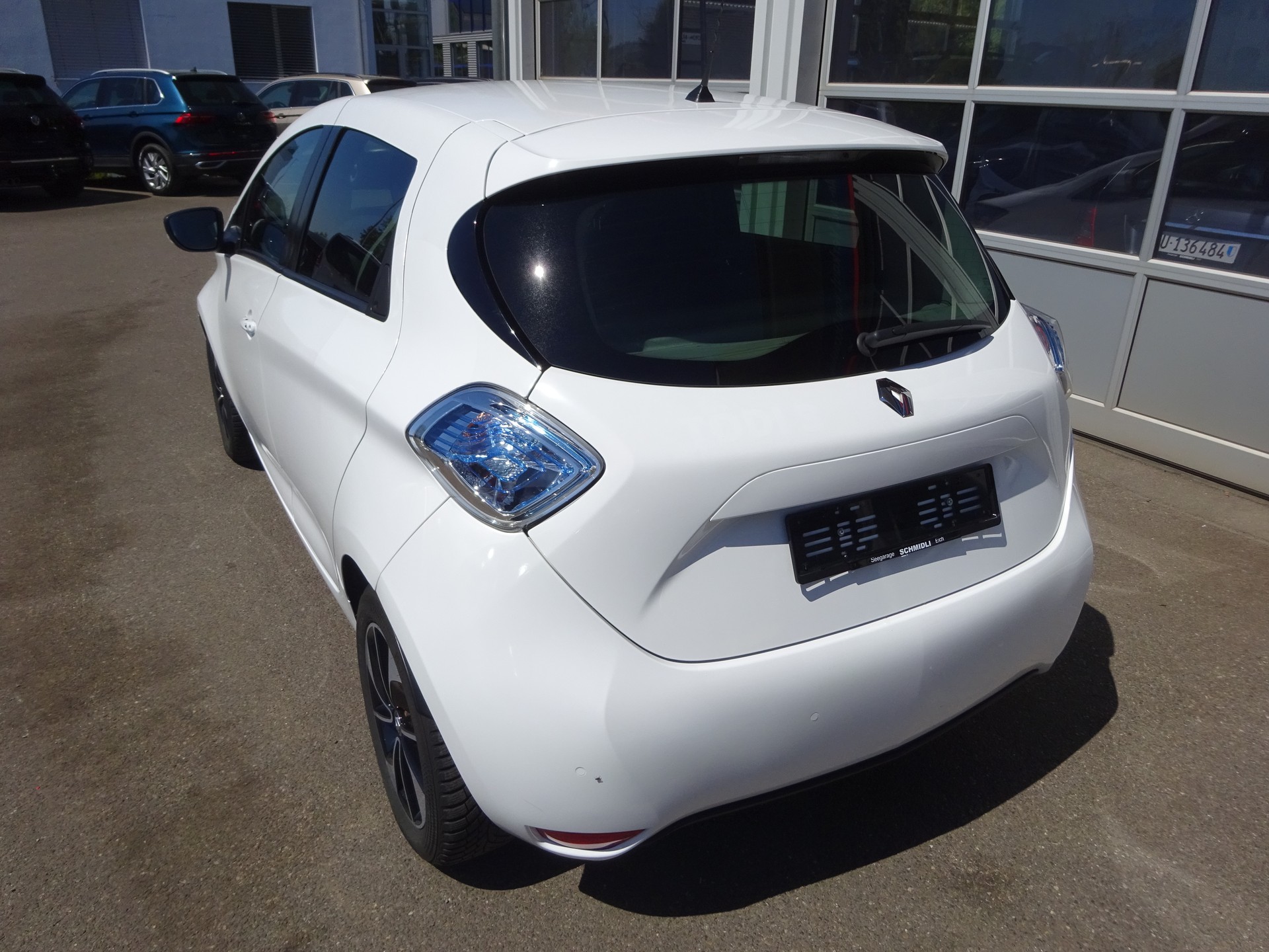 RENAULT Zoe Iconic R110 (incl. Batterie)-showroom-element-1
