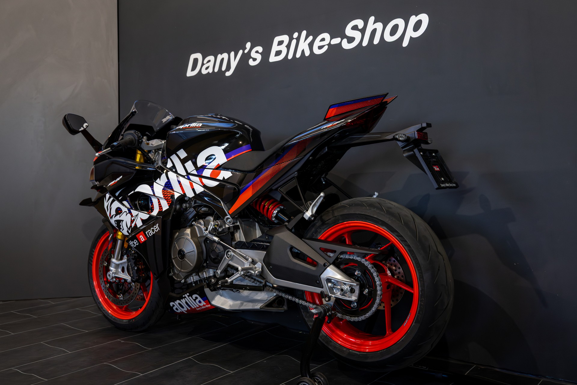 APRILIA RS GP 660 Bezzechi E5+ (105ps)-showroom-element-2