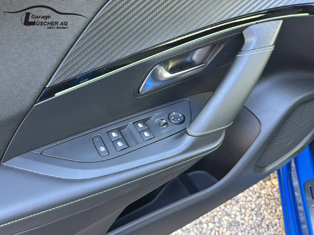 PEUGEOT 2008 e-GT-showroom-element-3