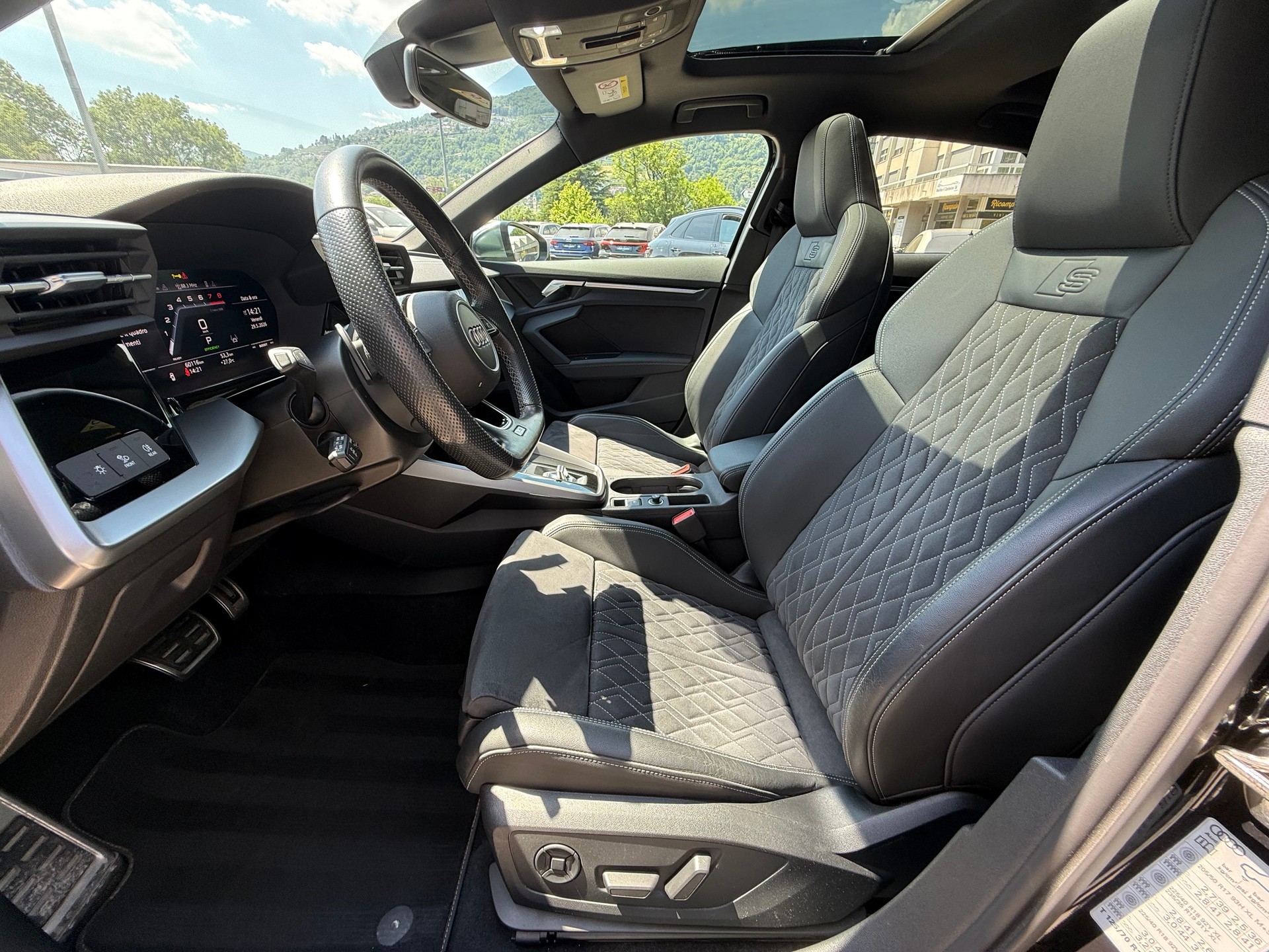AUDI S3 Sportback 2.0 TFSI quattro S-tronic-image-8