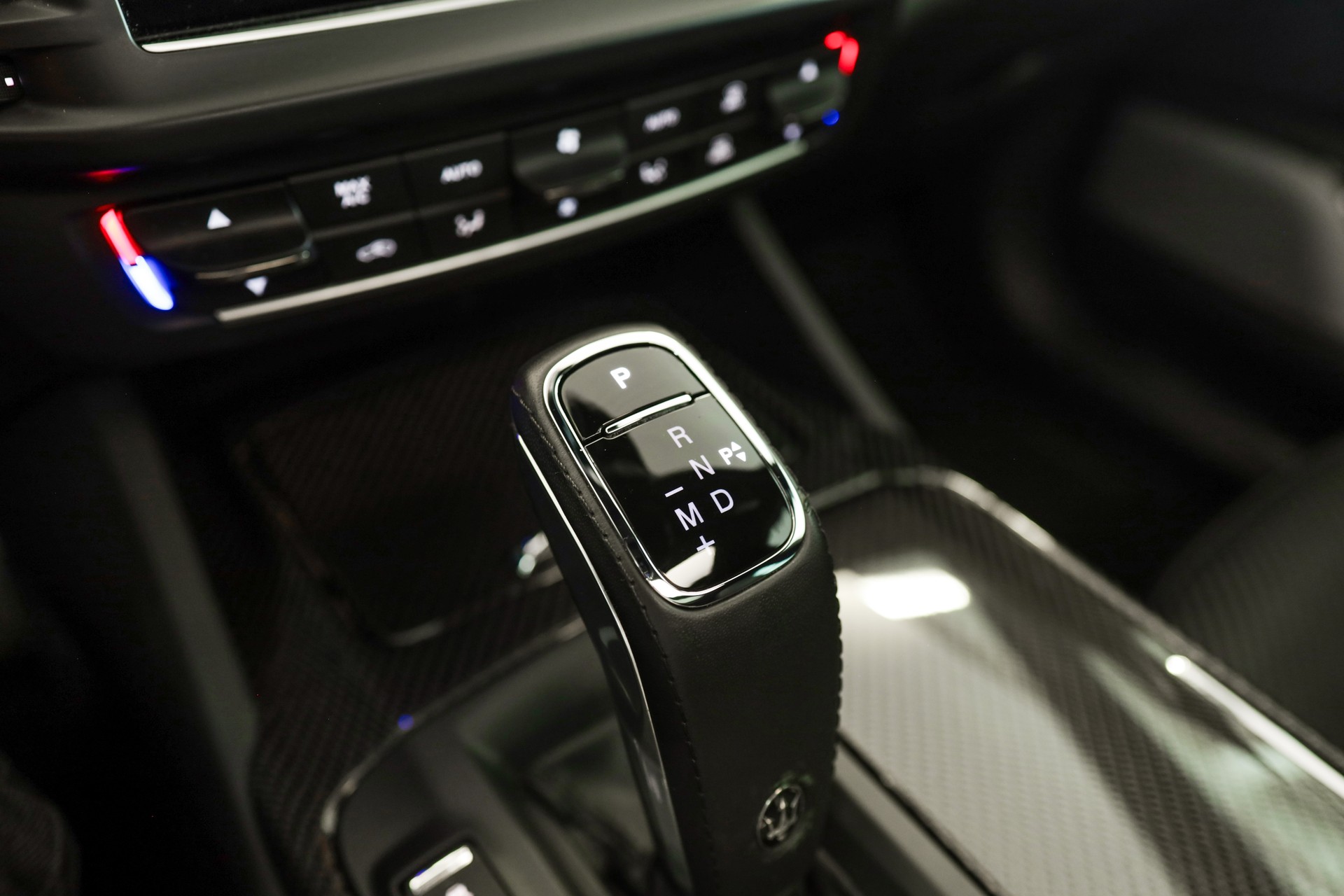 MASERATI Levante 3.8 V8 Trofeo Q4 Automatica-image-19