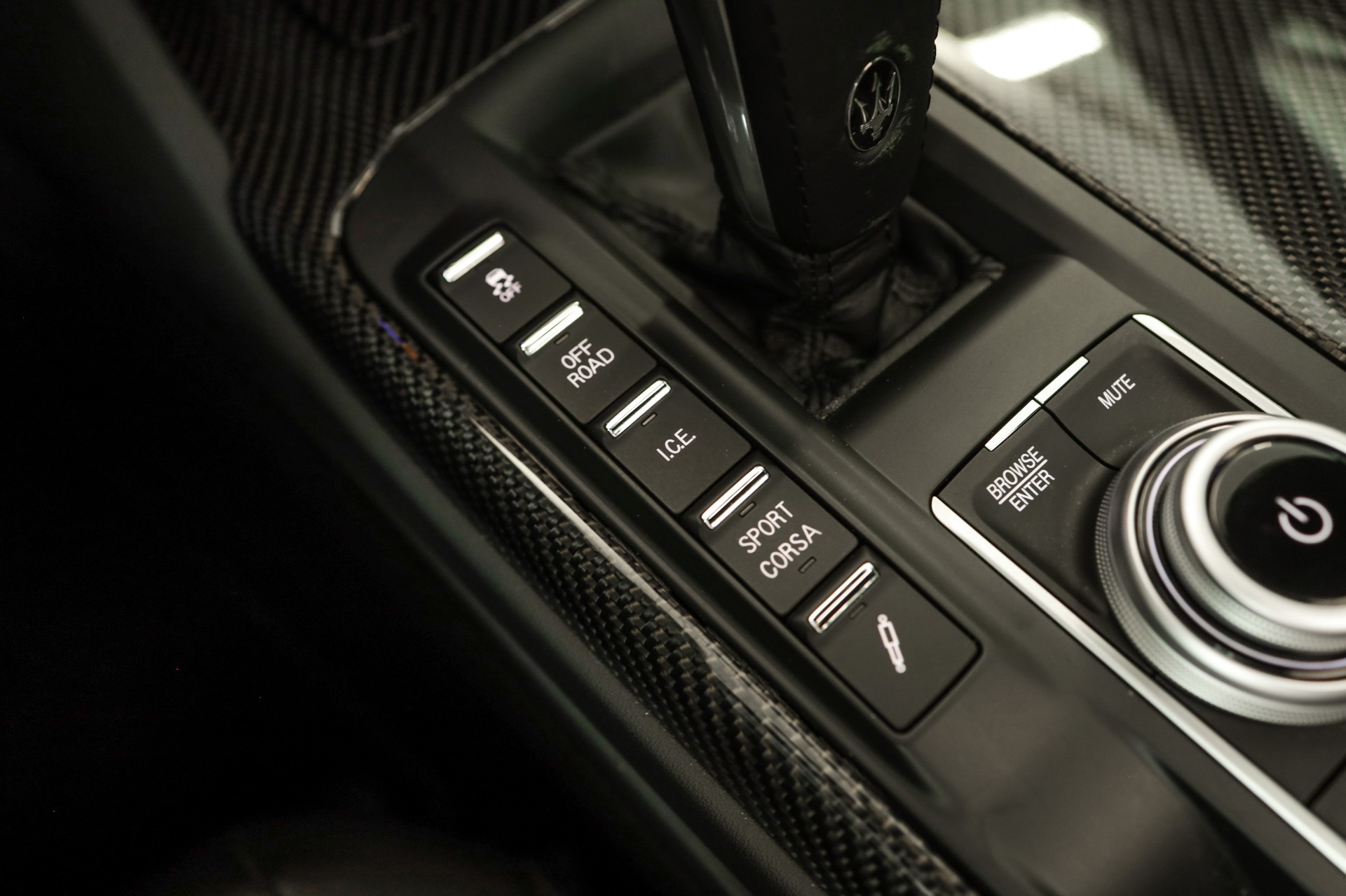 MASERATI Levante 3.8 V8 Trofeo Q4 Automatica-image-18