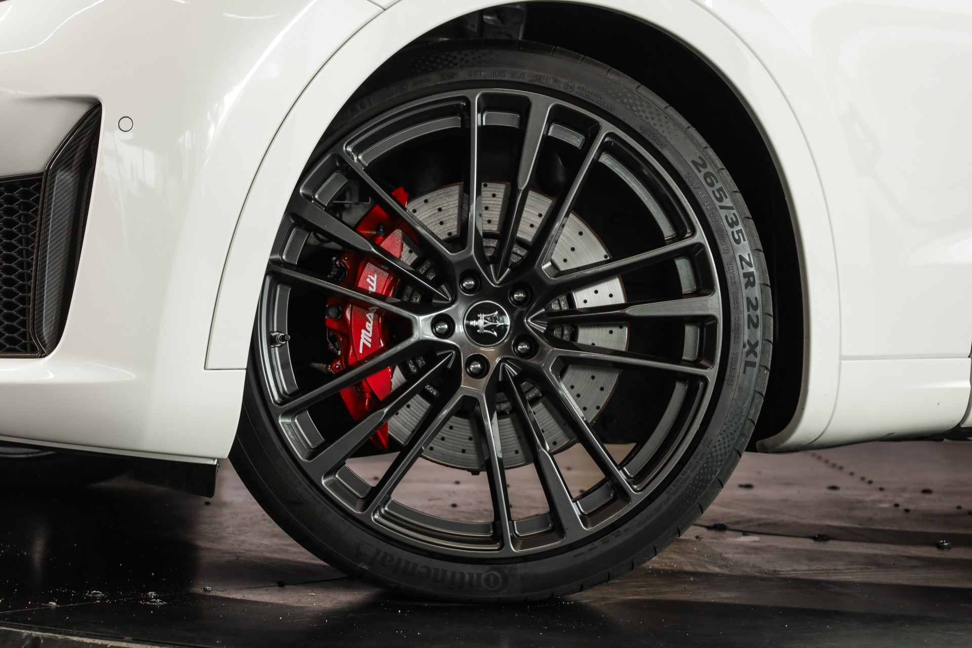 MASERATI Levante 3.8 V8 Trofeo Q4 Automatica-image-26