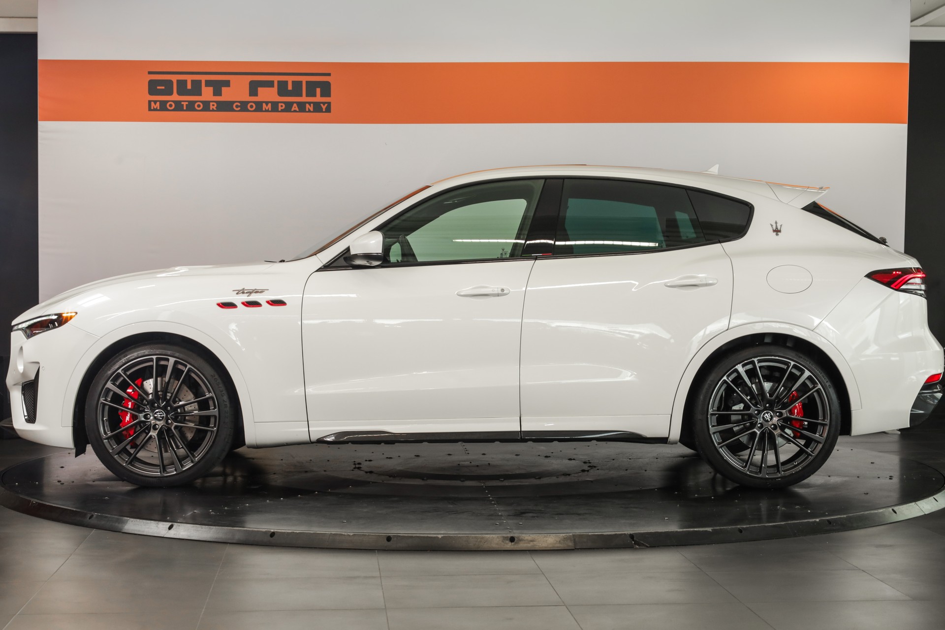 MASERATI Levante 3.8 V8 Trofeo Q4 Automatica-image-4
