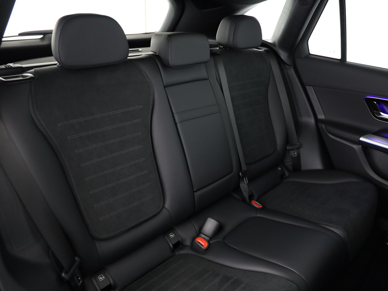 MERCEDES-BENZ GLC 300 4Matic 9G-Tronic-image-12
