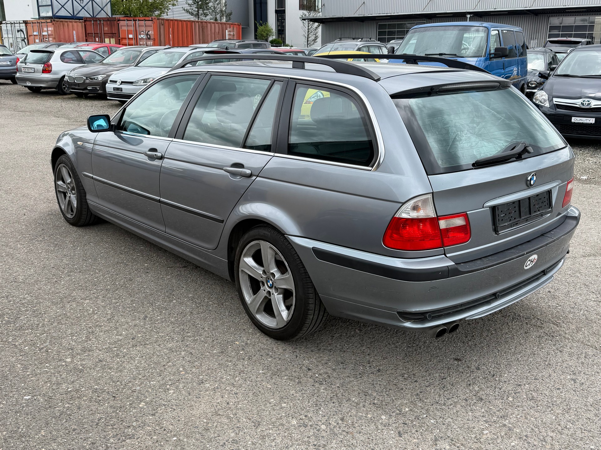 BMW 325xi Touring-image-6