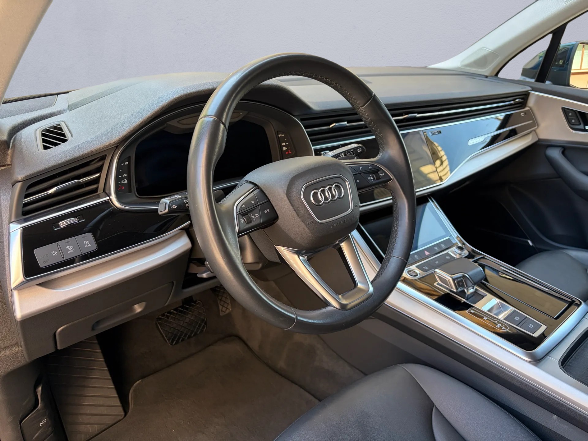 AUDI Q7 55 TFSI e quattro PHEV tiptronic-image-7