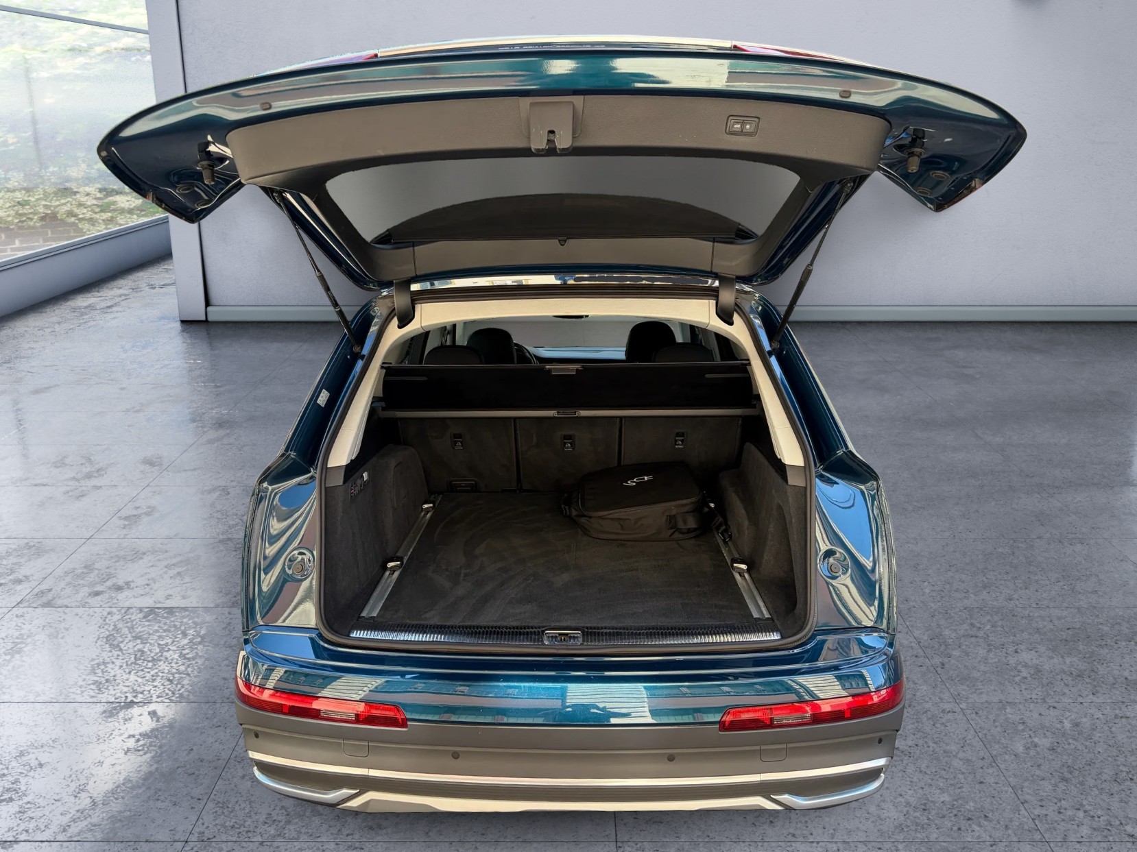 AUDI Q7 55 TFSI e quattro PHEV tiptronic-image-12