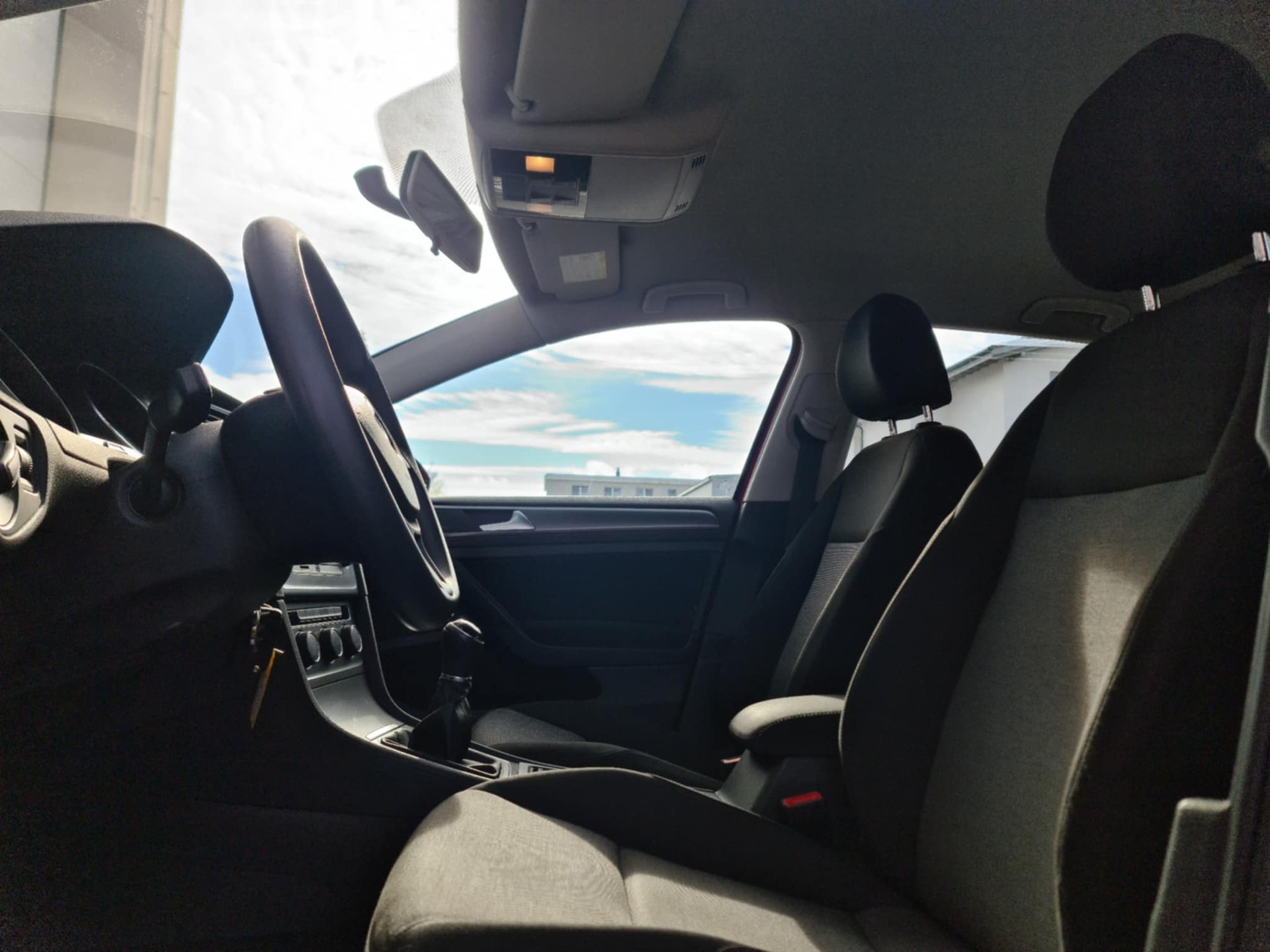 VW Golf 1.2 TSI Trendline-image-12
