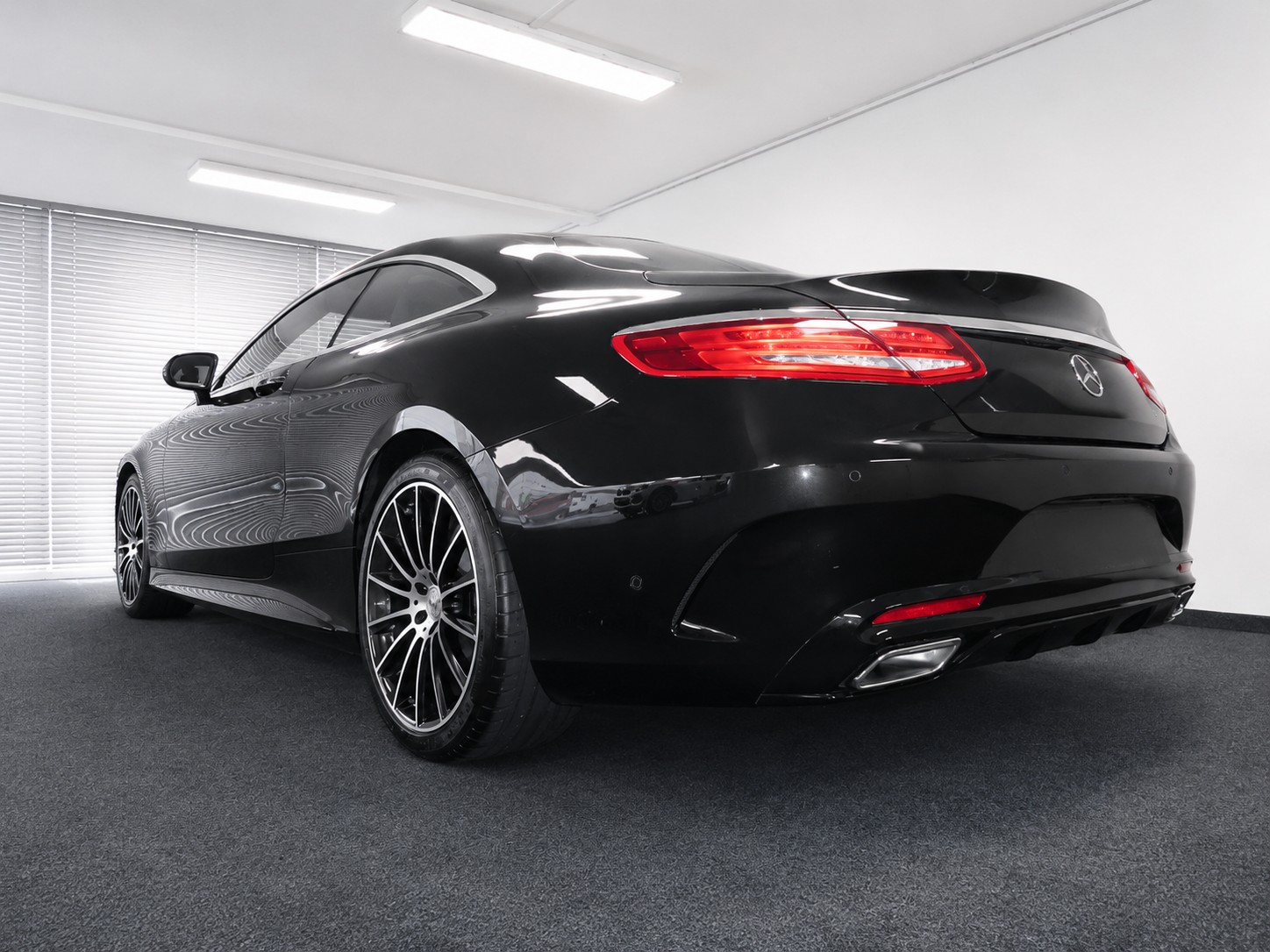 MERCEDES-BENZ S 500 V8 4matic-image-2
