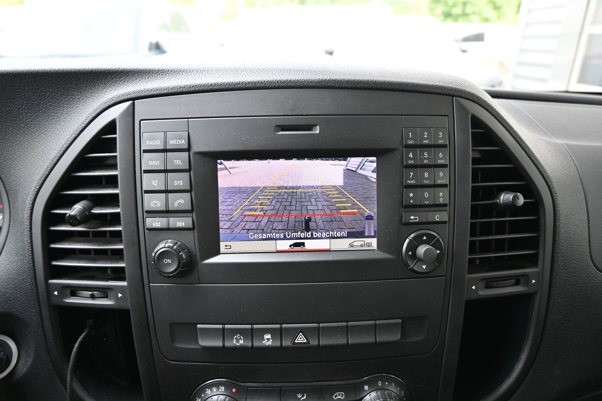 MERCEDES-BENZ Vito 114 BlueTEC Mixto L 7G-Tronic 6-Plätzer + AHK 2500kg-image-20