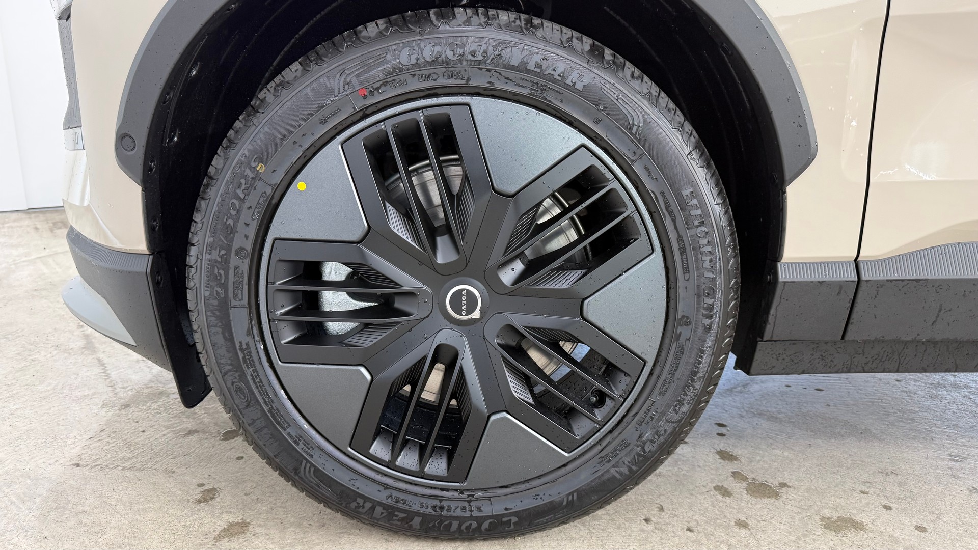 VOLVO EX 30 CC E60 Twin Performance A-image-8