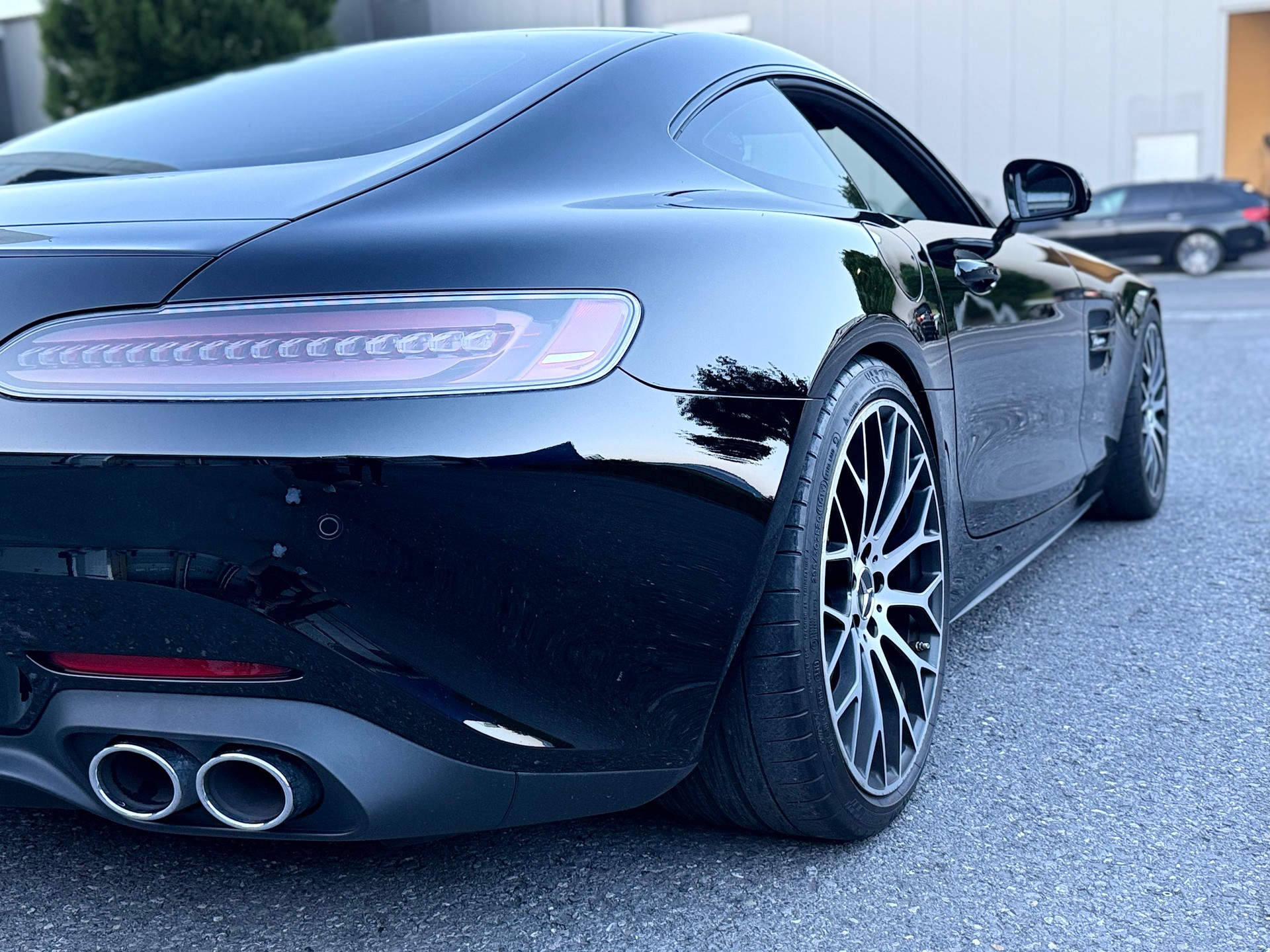 MERCEDES-BENZ AMG GT-image-15
