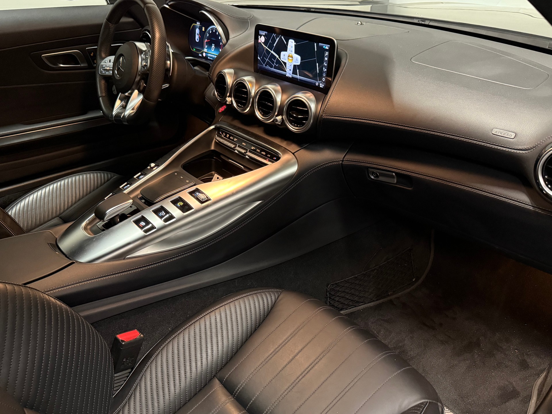 MERCEDES-BENZ AMG GT-image-7
