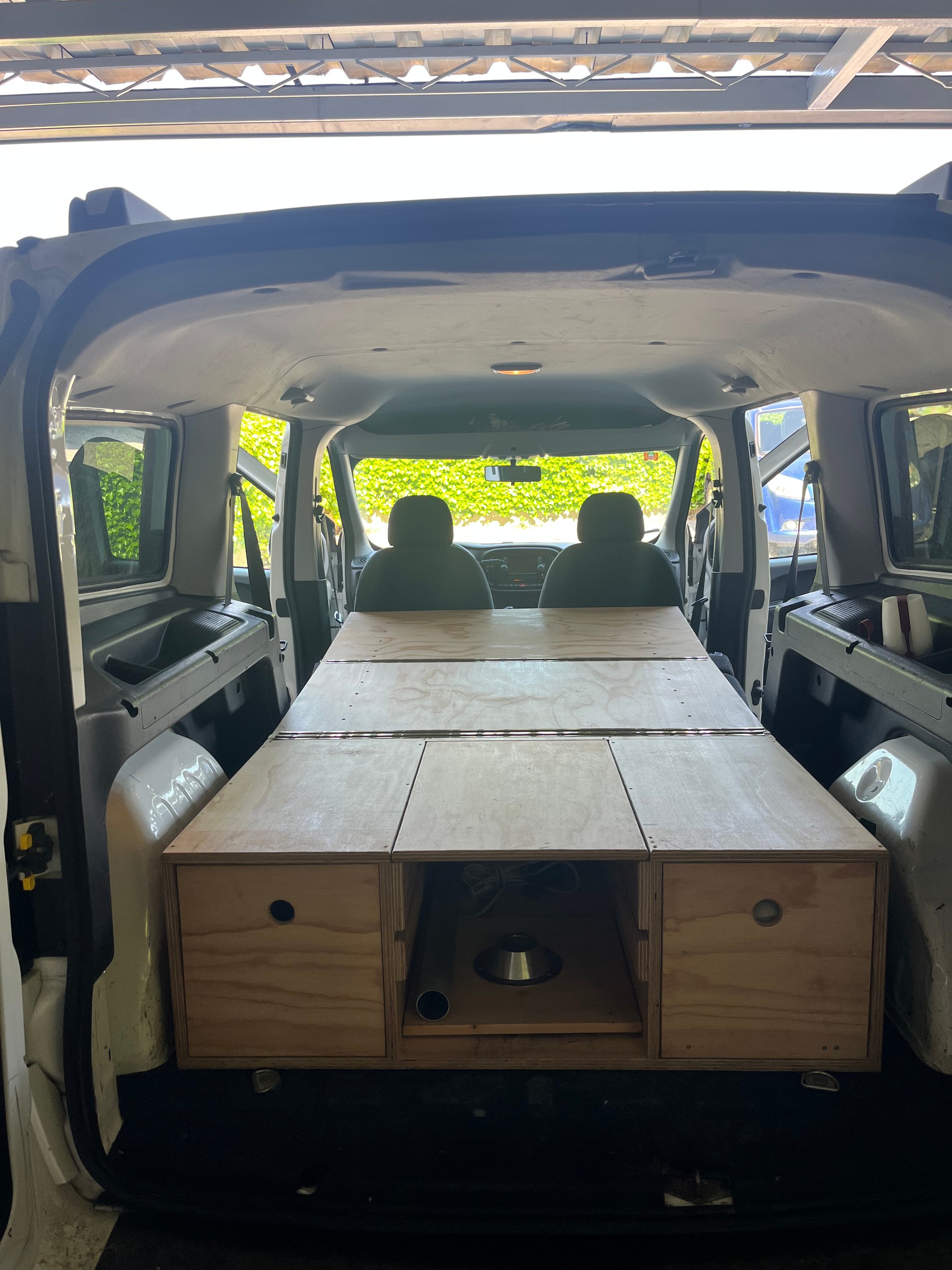 FIAT 1.6 16V JTD 120 Lounge 5P-image-4