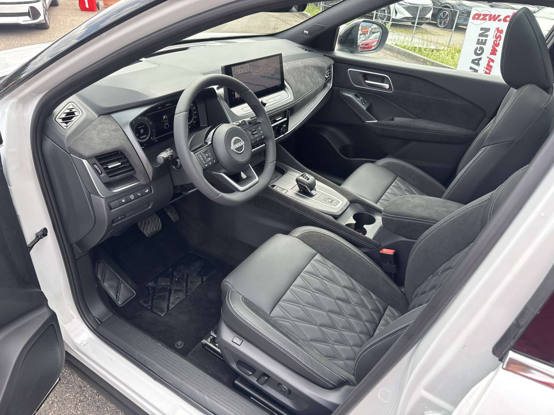 NISSAN Qashqai 1.3 DIG-T MHEV Tekna+ Xtronic-Automat-image-5