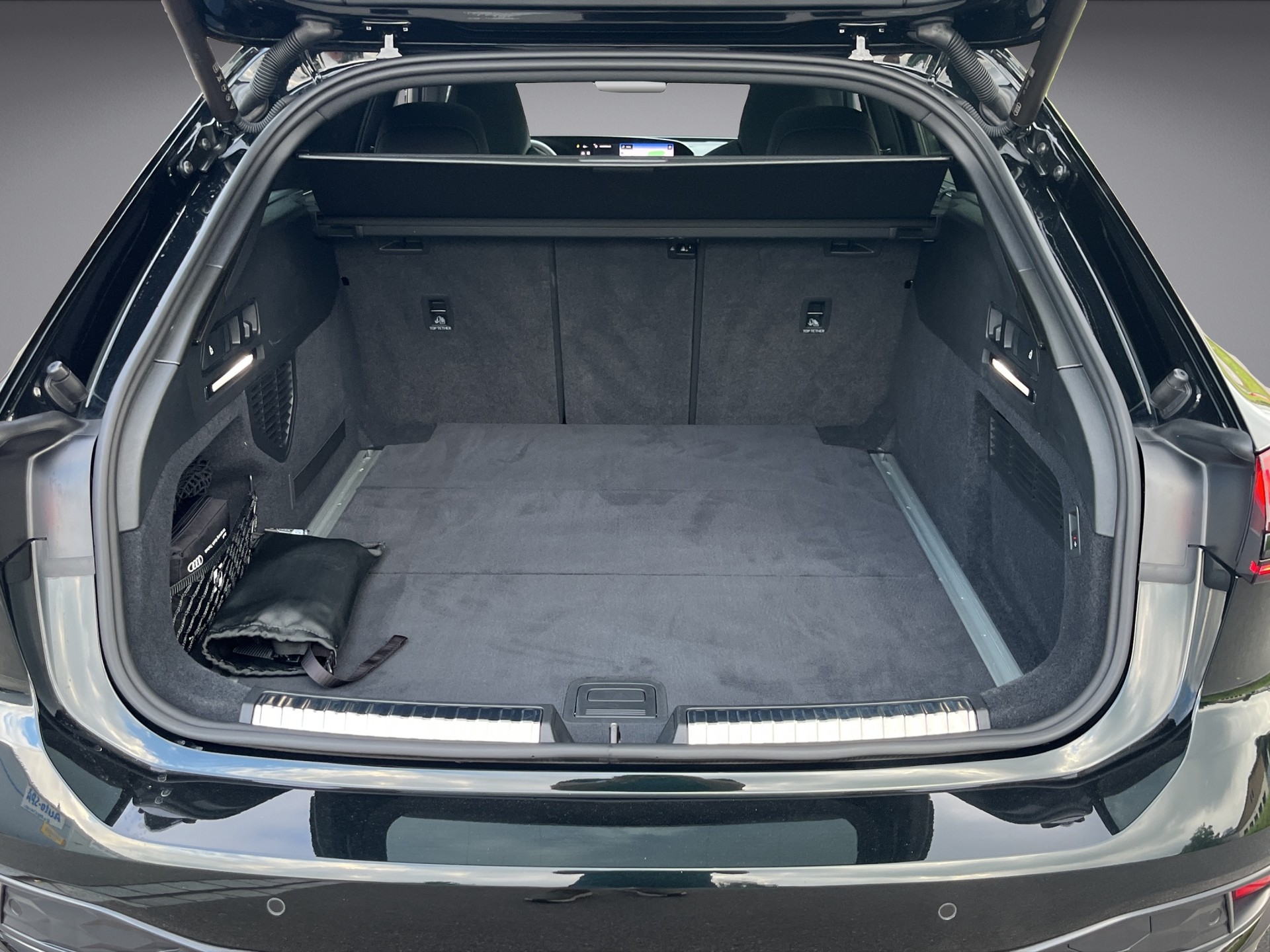 AUDI A6 Avant TFSI quattro 270 kW S tr. *New Modell, Panodach, Optik schwarz,-image-26