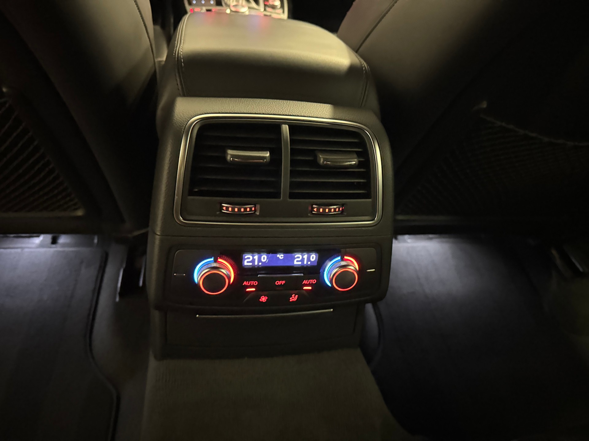 AUDI A7 Sportback 3.0 BiTDI quattro compet. S-tronic-image-28