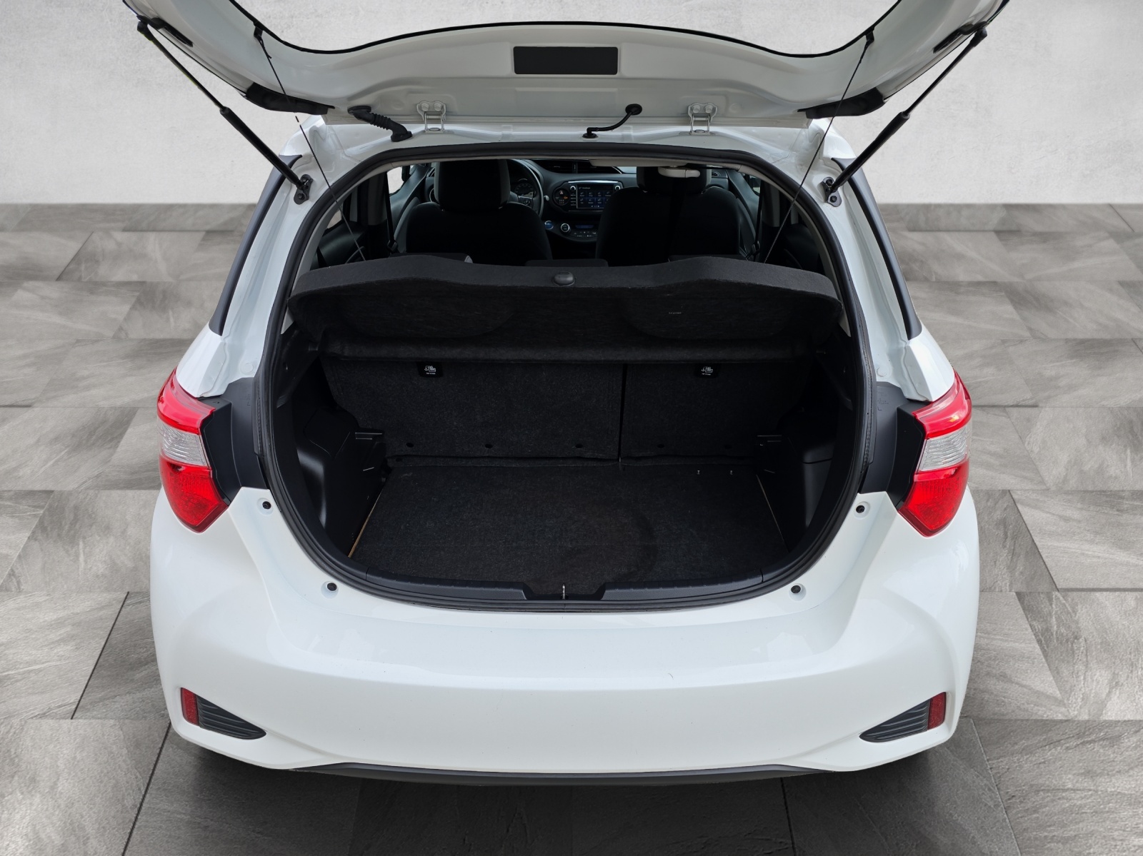 TOYOTA Toyota Yaris 1.5 Hybrid Y20 Club-image-20