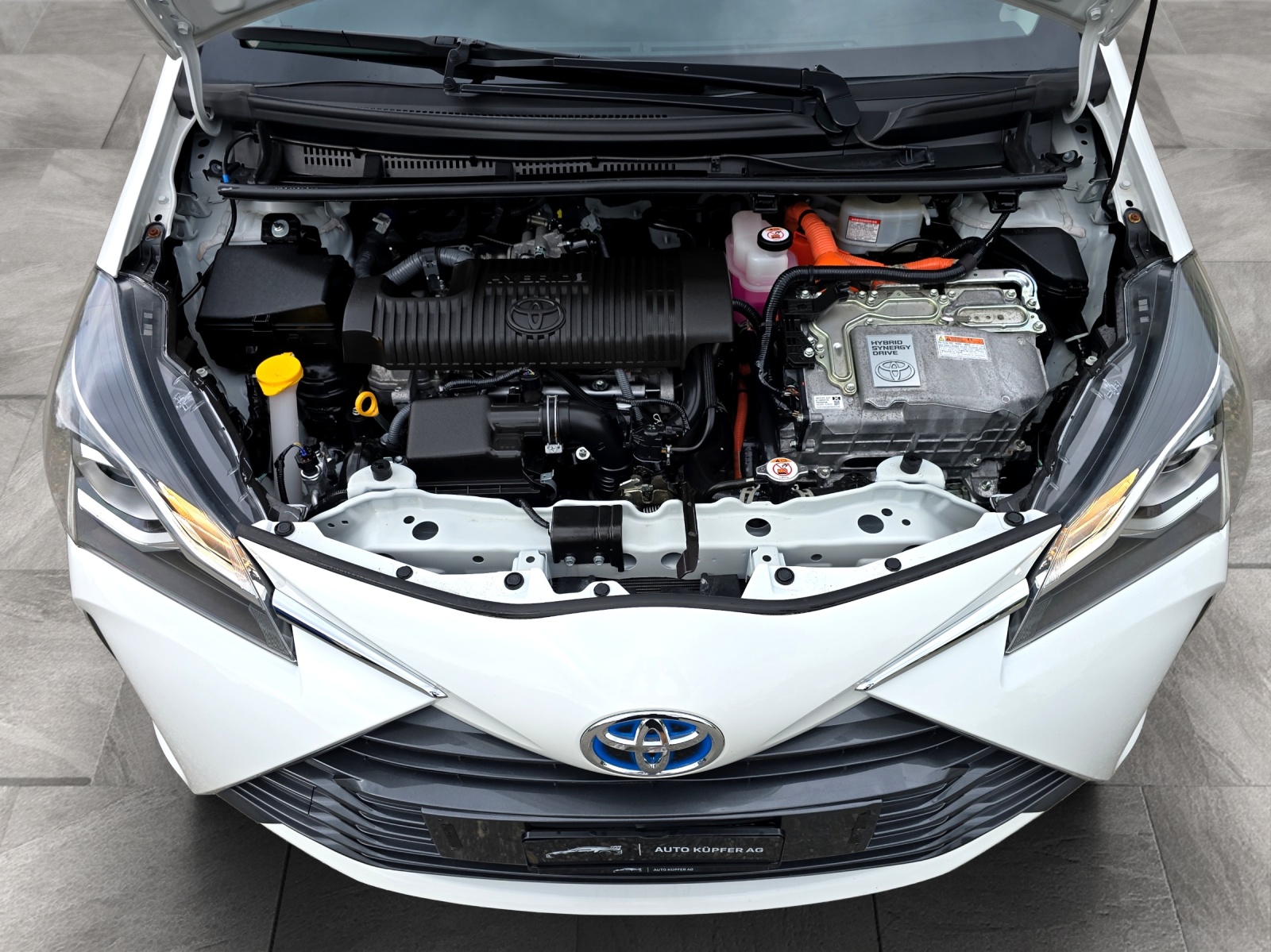 TOYOTA Toyota Yaris 1.5 Hybrid Y20 Club-image-23