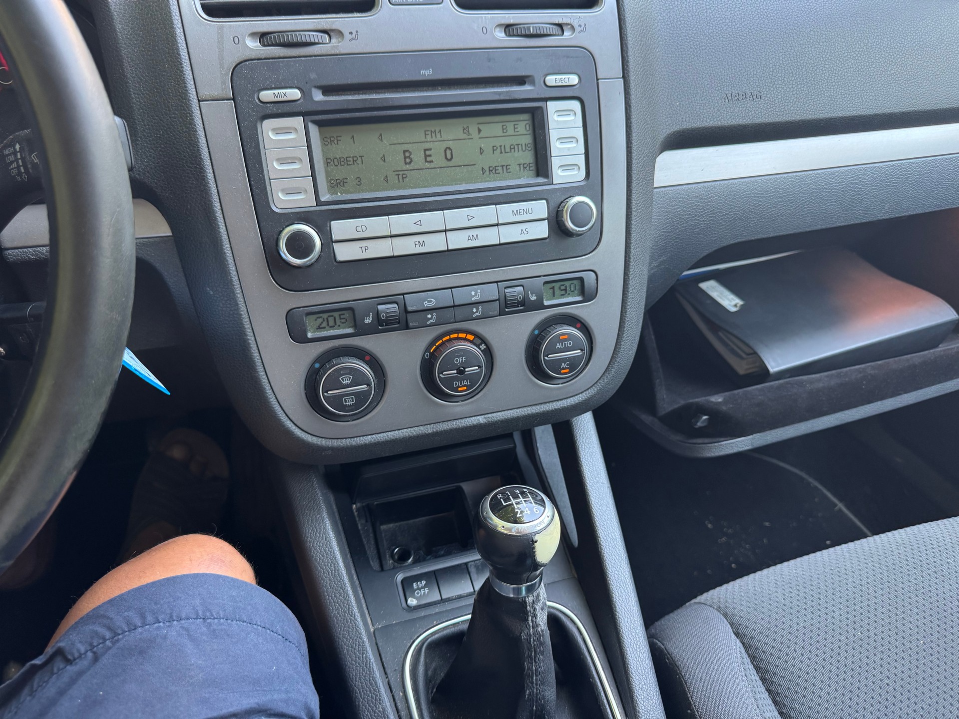VW Golf 2.0 FSI Comfortline 4Motion-image-5