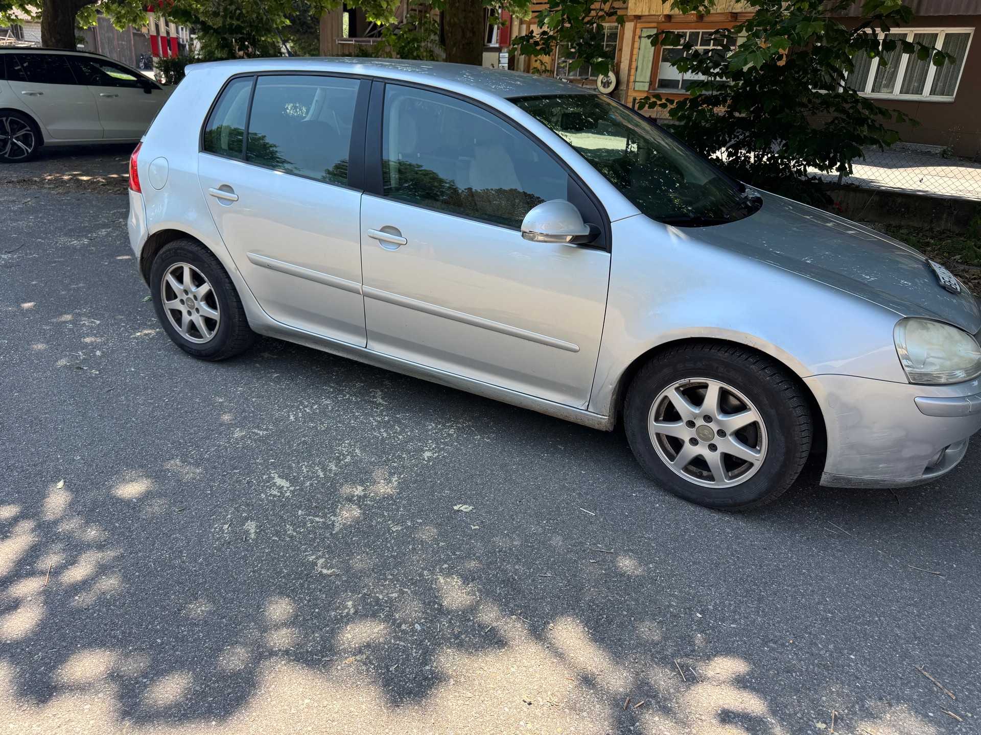 VW Golf 2.0 FSI Comfortline 4Motion-image-8