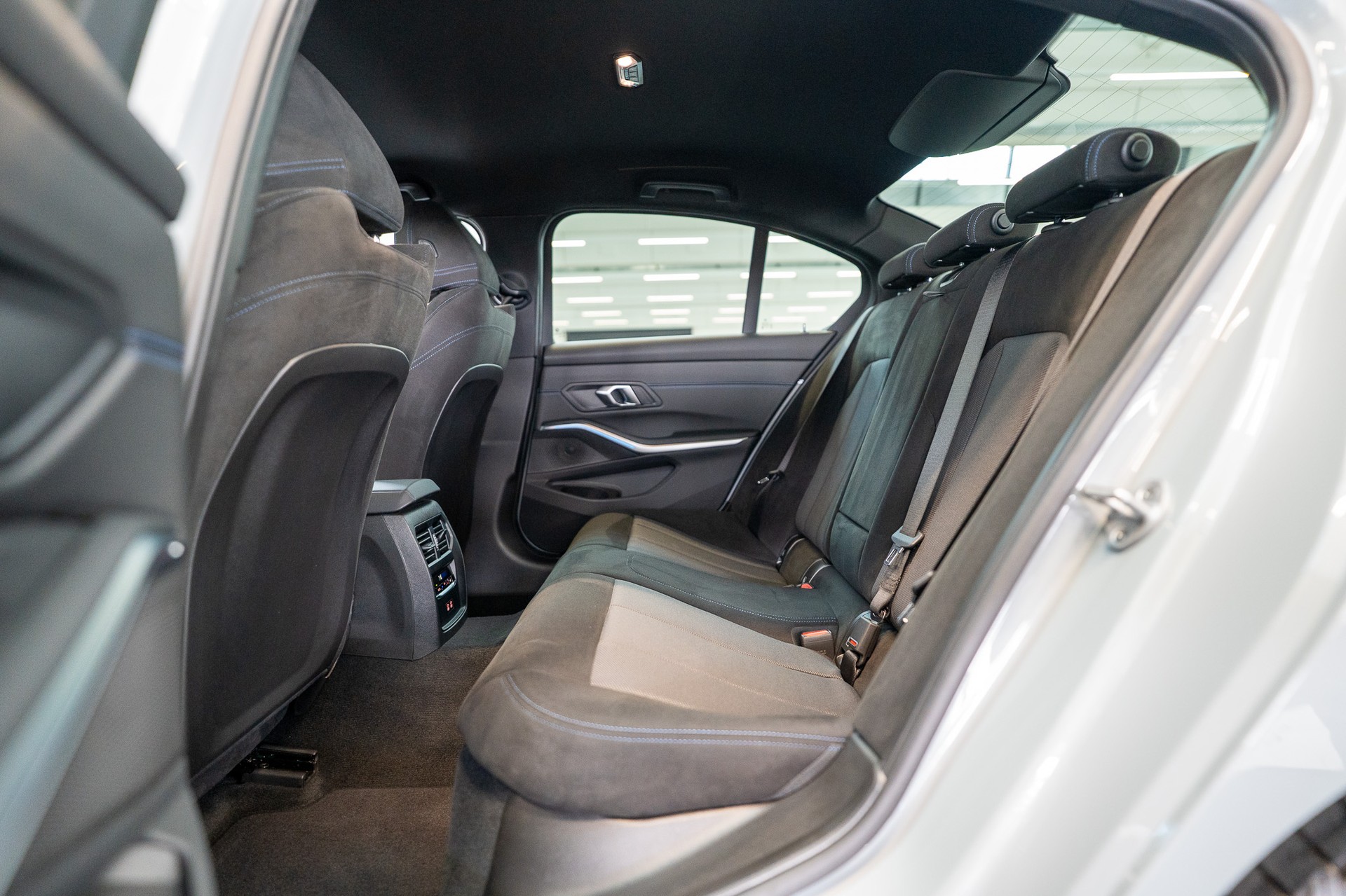 BMW M340i xDrive / LCI / 360°Kamera / HeadUp-image-12
