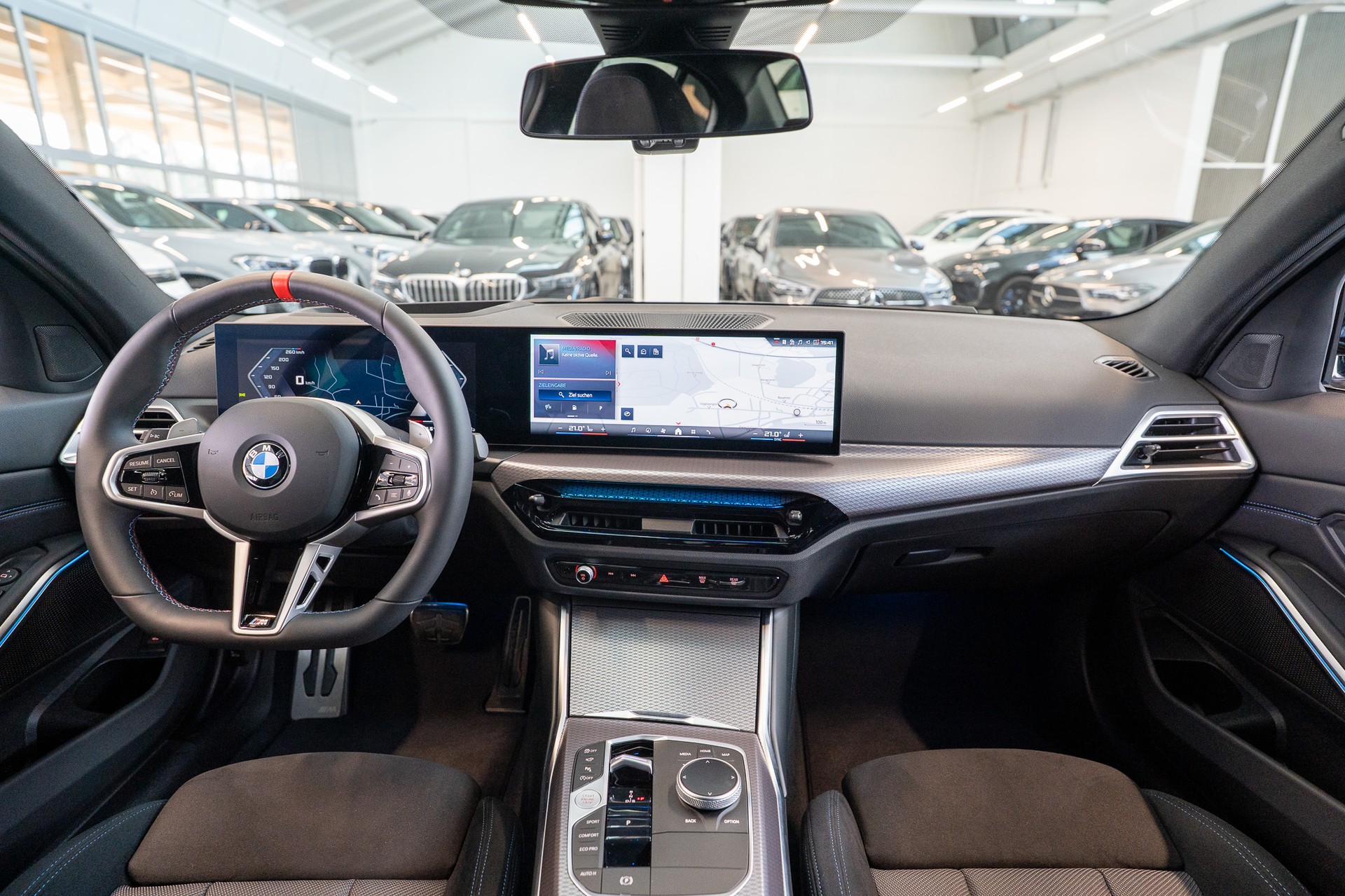 BMW M340i xDrive / LCI / 360°Kamera / HeadUp-image-16