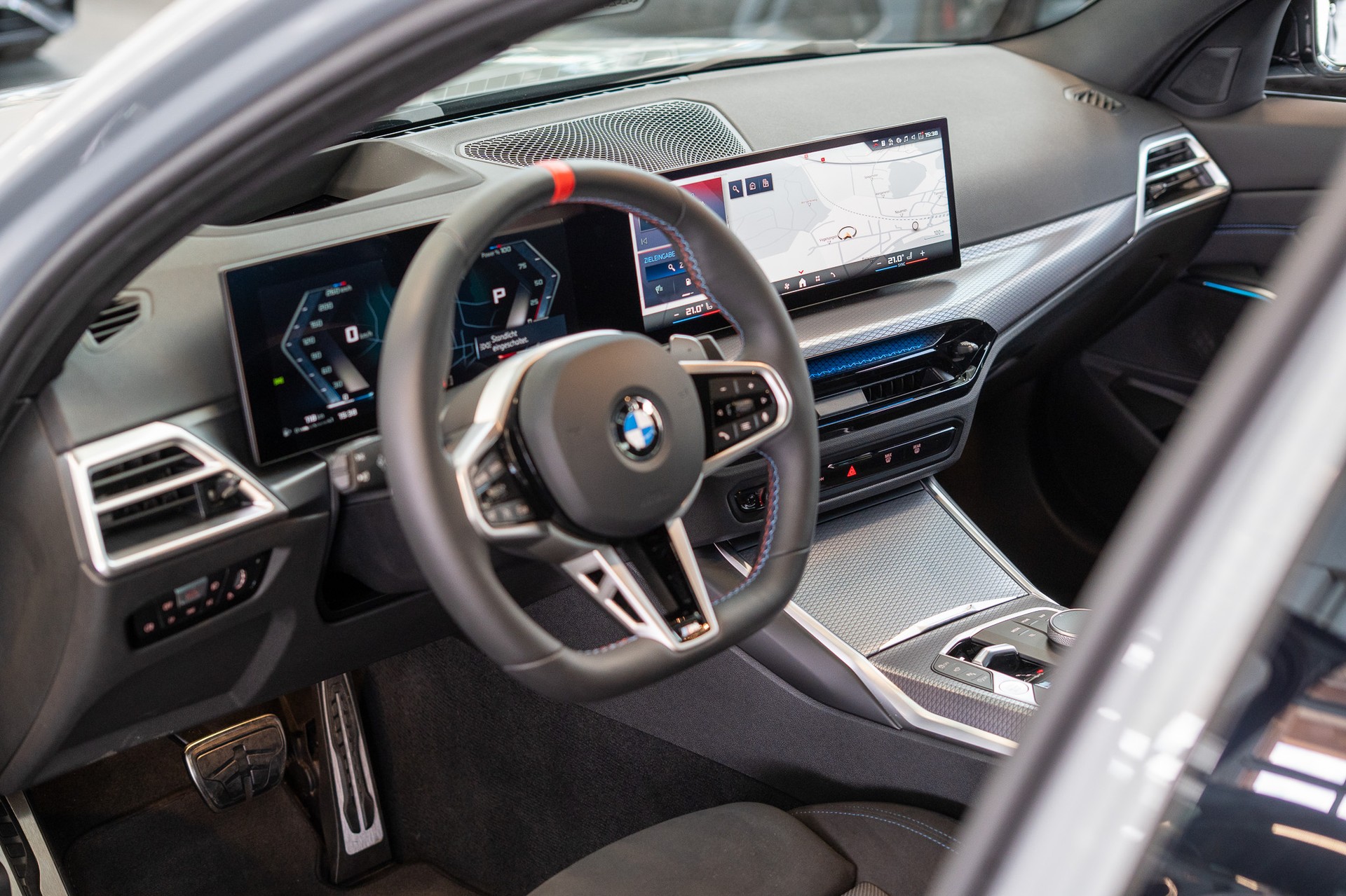 BMW M340i xDrive / LCI / 360°Kamera / HeadUp-image-10
