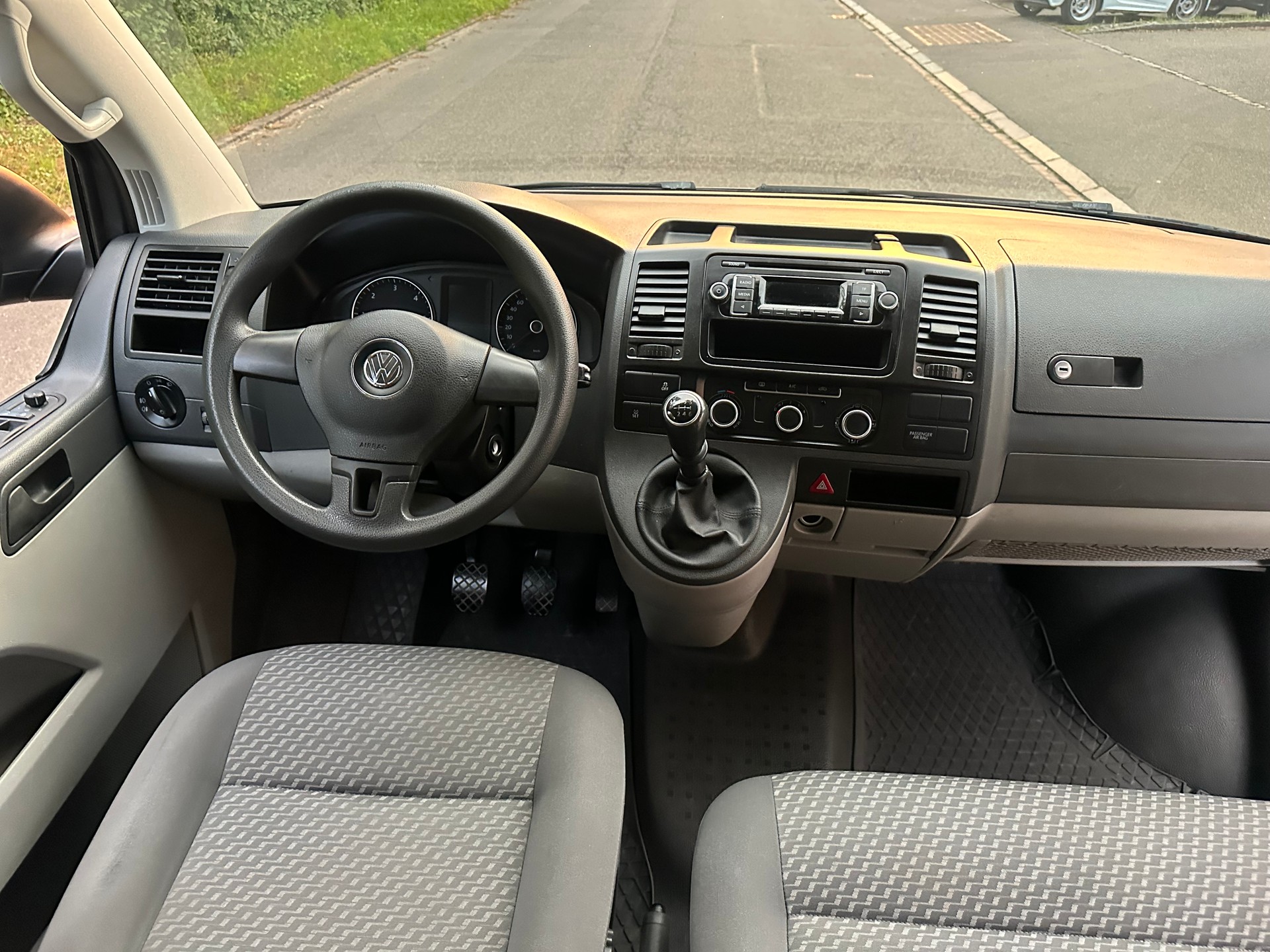 VW T5 2.0 TDI 4Motion-image-12