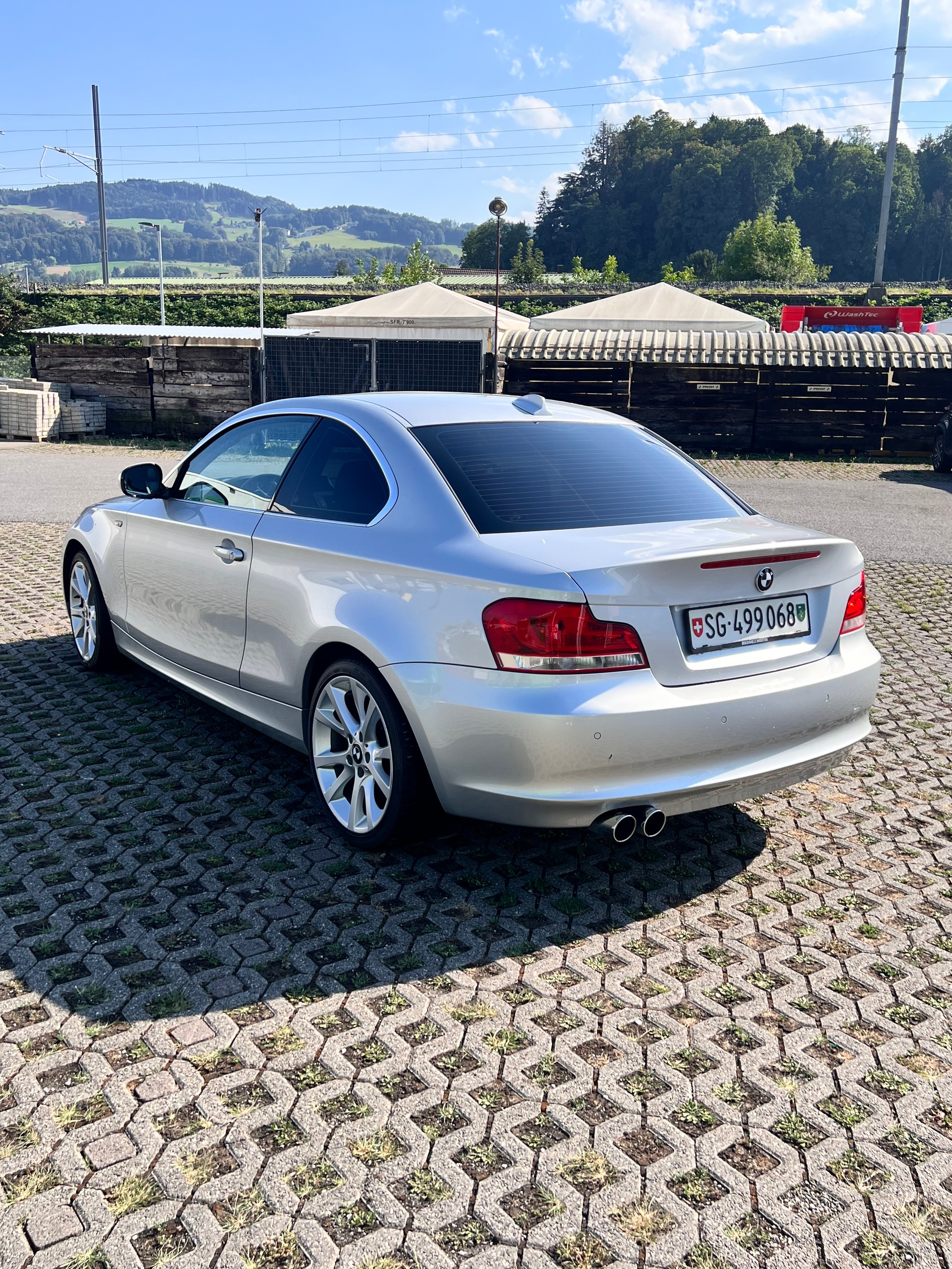 BMW 125i-image-1