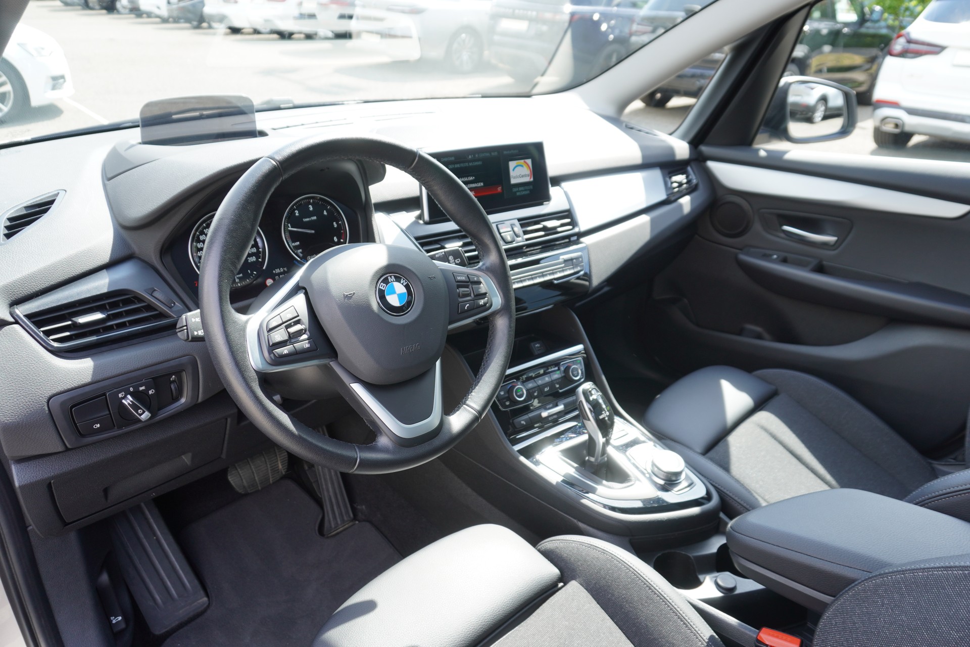 BMW 220d xDrive Gran Tourer Steptronic Travel Edition-image-13