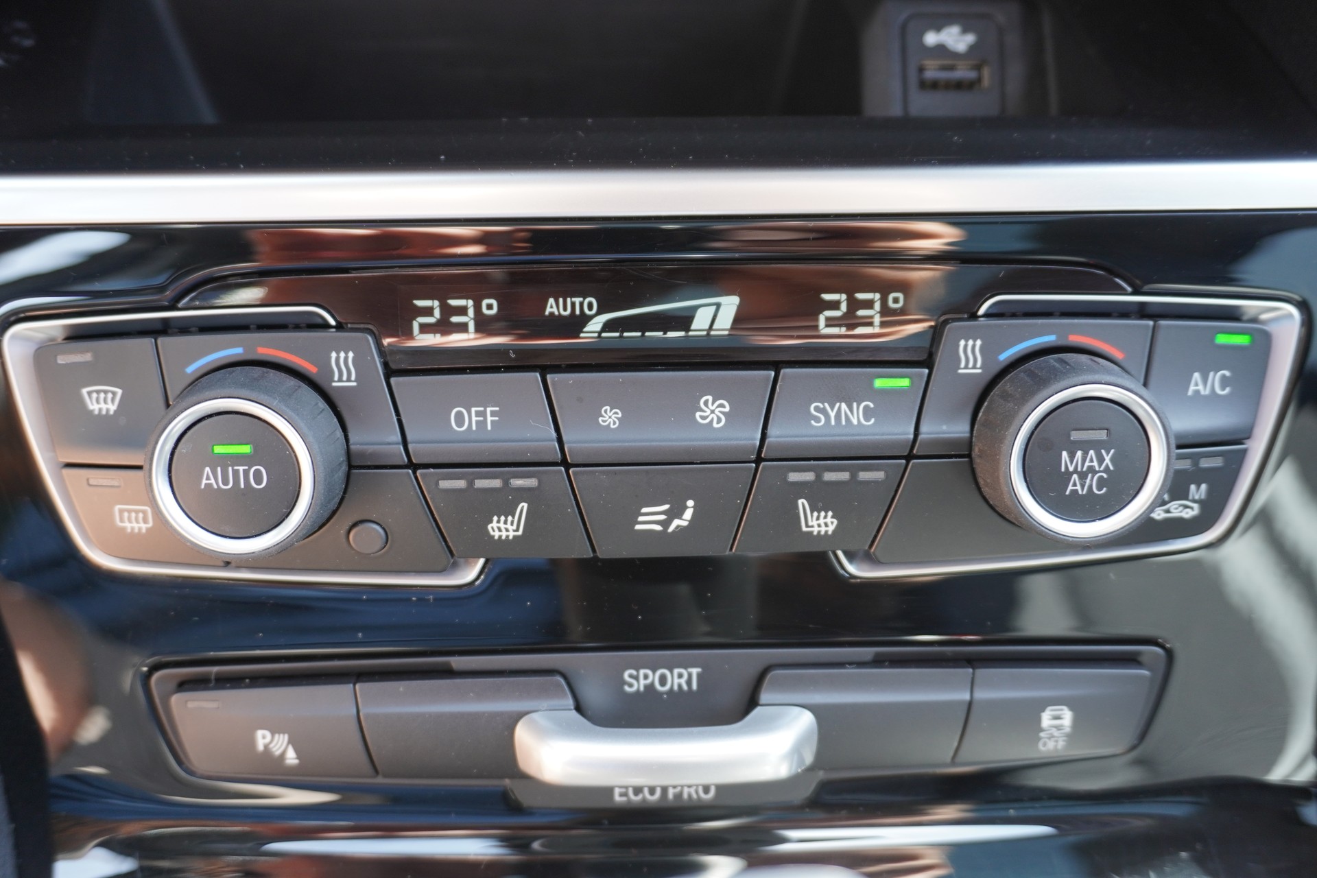 BMW 220d xDrive Gran Tourer Steptronic Travel Edition-image-26